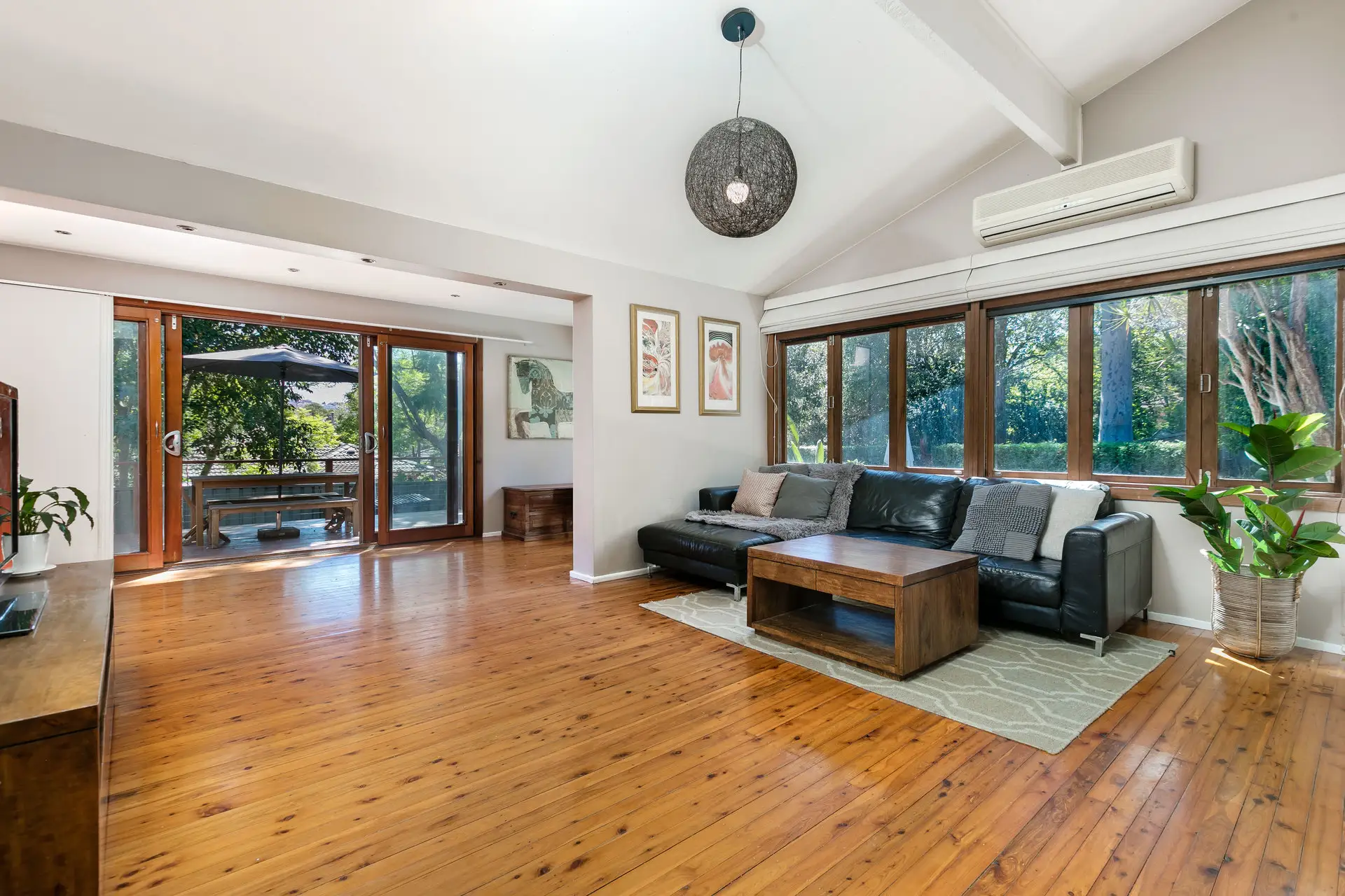 7 Greenhill Close, Castle Hill Sold by Louis Carr Real Estate - image 1