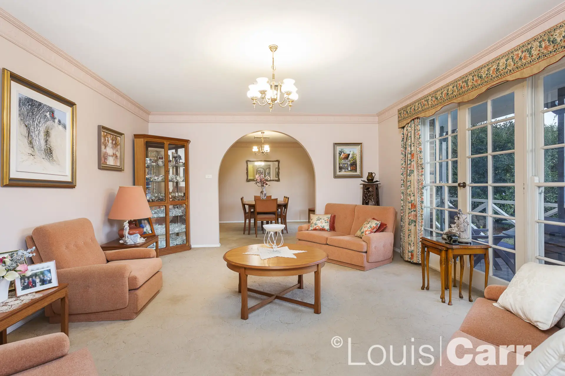 4 Radford Place, Castle Hill Sold by Louis Carr Real Estate - image 1
