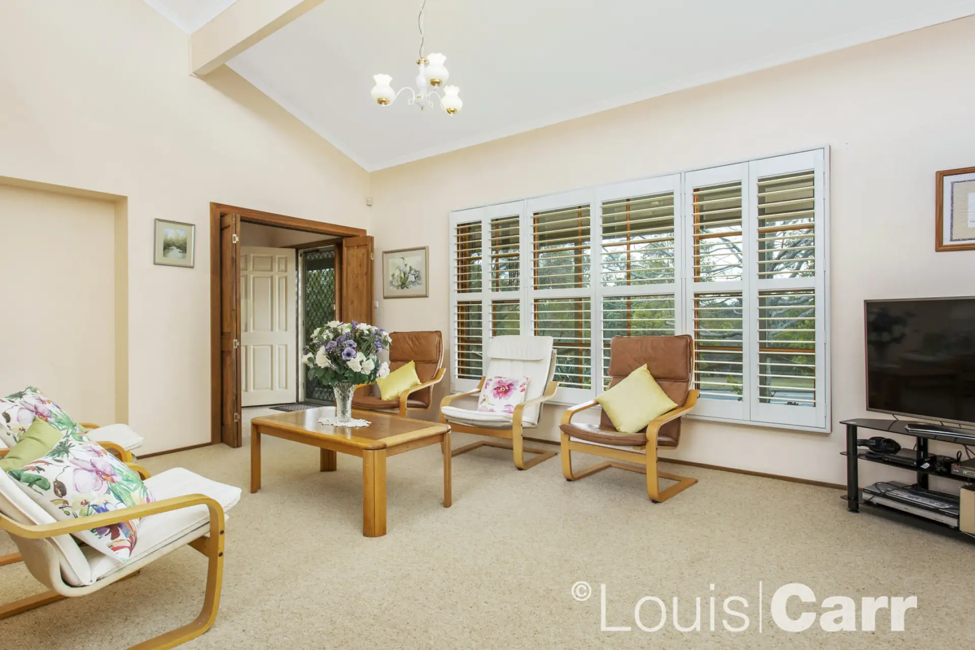 91 Ridgecrop Drive, Castle Hill Sold by Louis Carr Real Estate - image 2