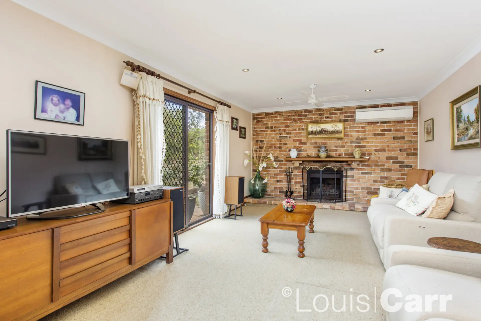 91 Ridgecrop Drive, Castle Hill Sold by Louis Carr Real Estate - image 4