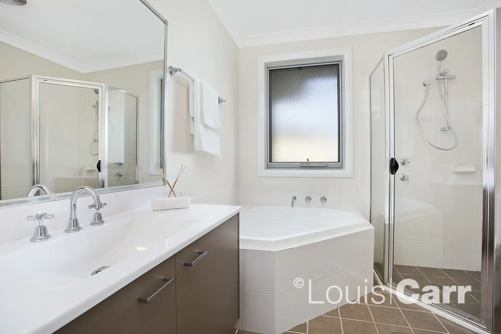 35 Watford Drive, Stanhope Gardens Sold by Louis Carr Real Estate - image 7