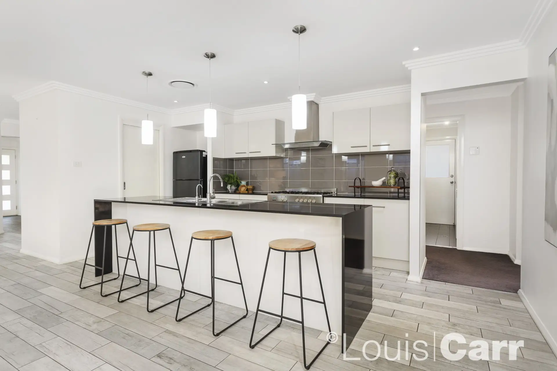 16 Redbourne Grange, Beaumont Hills Sold by Louis Carr Real Estate - image 2