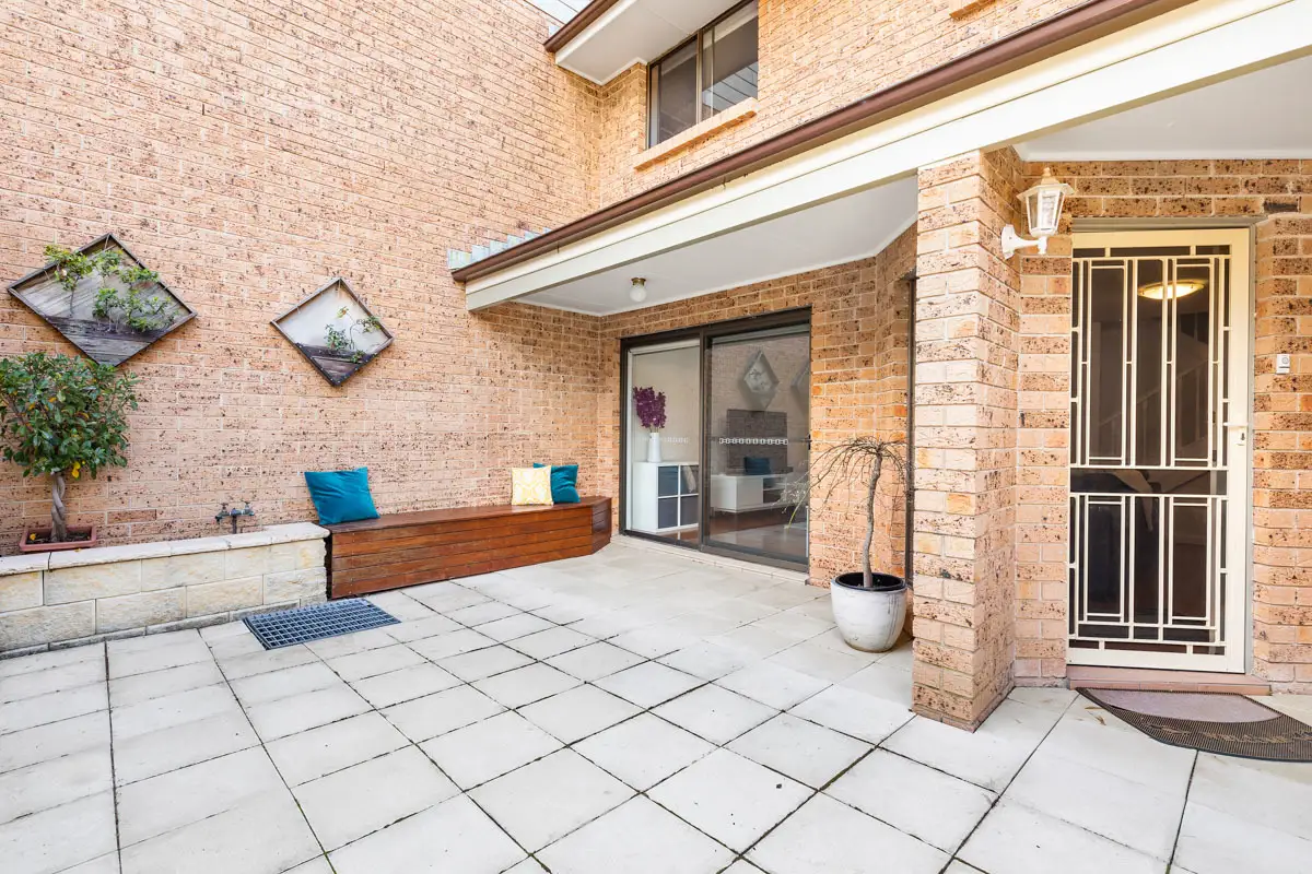 14/45 Edward Bennett Drive, Cherrybrook Sold by Louis Carr Real Estate - image 1