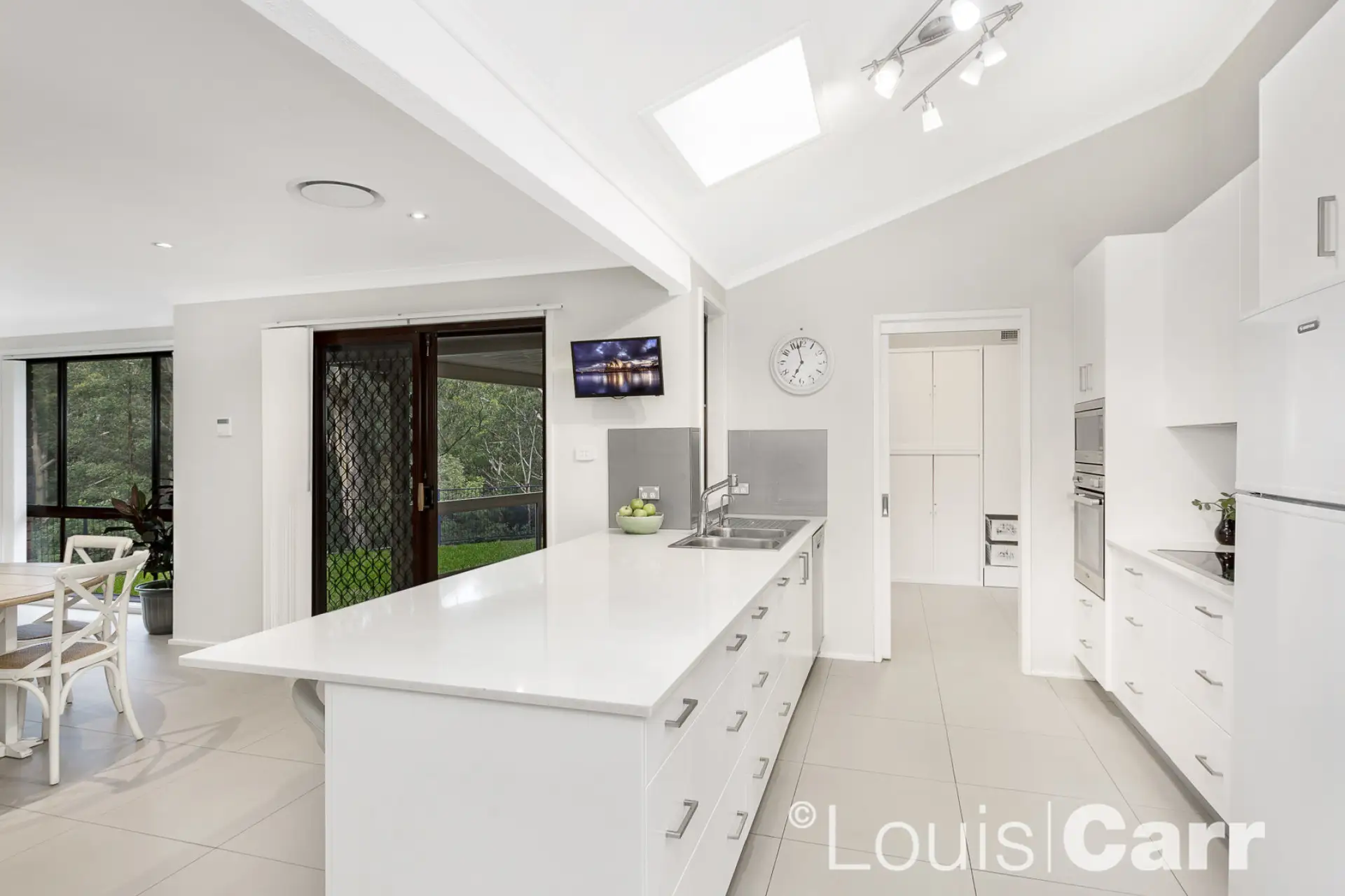 17 Farhall Place, Glenhaven Sold by Louis Carr Real Estate - image 4