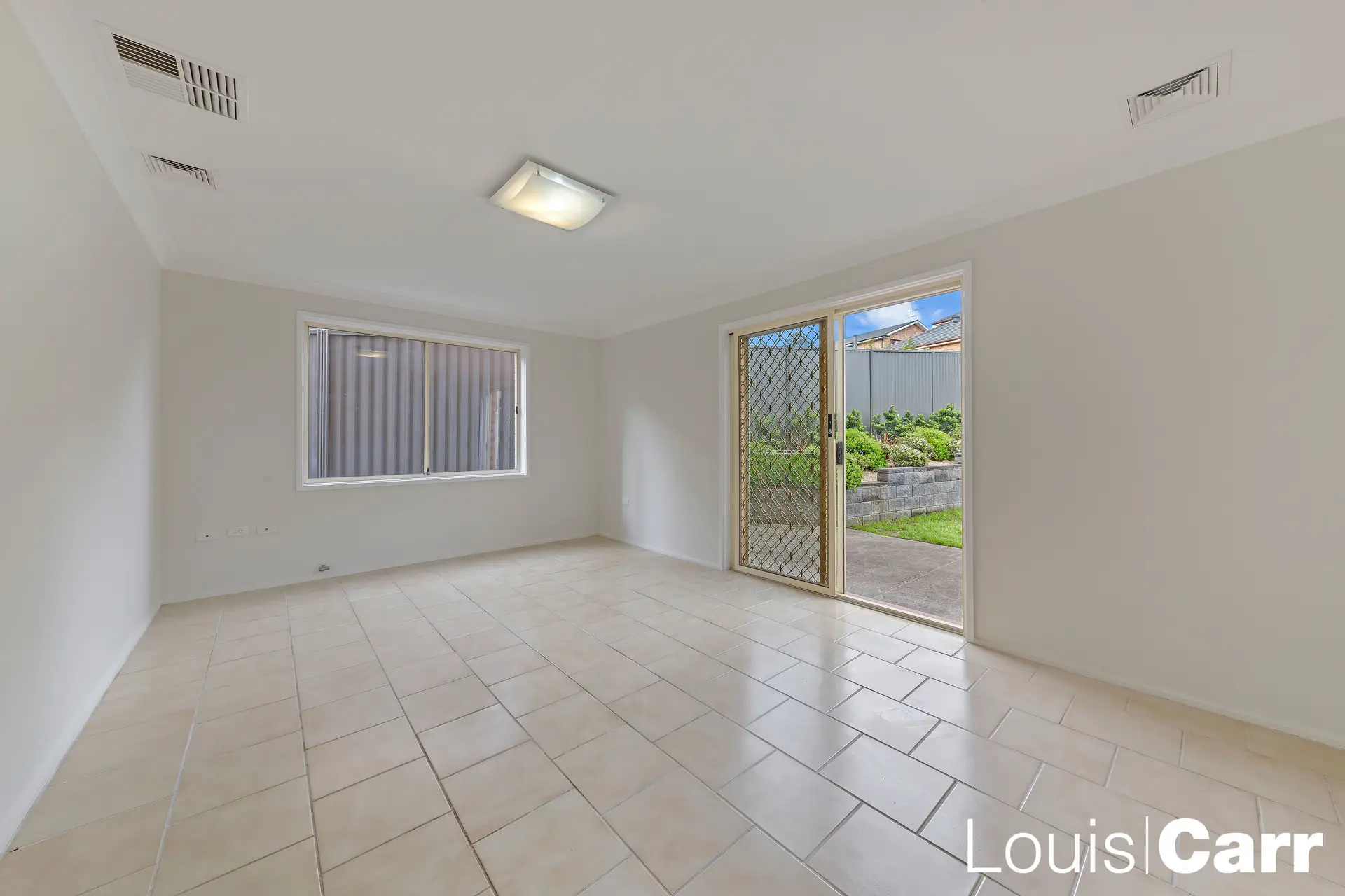 37 Gooraway Drive, Castle Hill Sold by Louis Carr Real Estate - image 1
