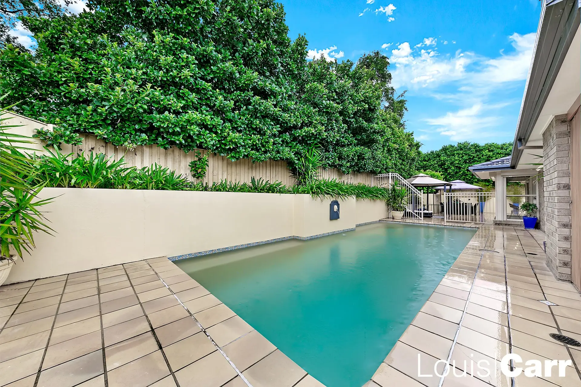 7 Fairgreen Place, Castle Hill Sold by Louis Carr Real Estate - image 1