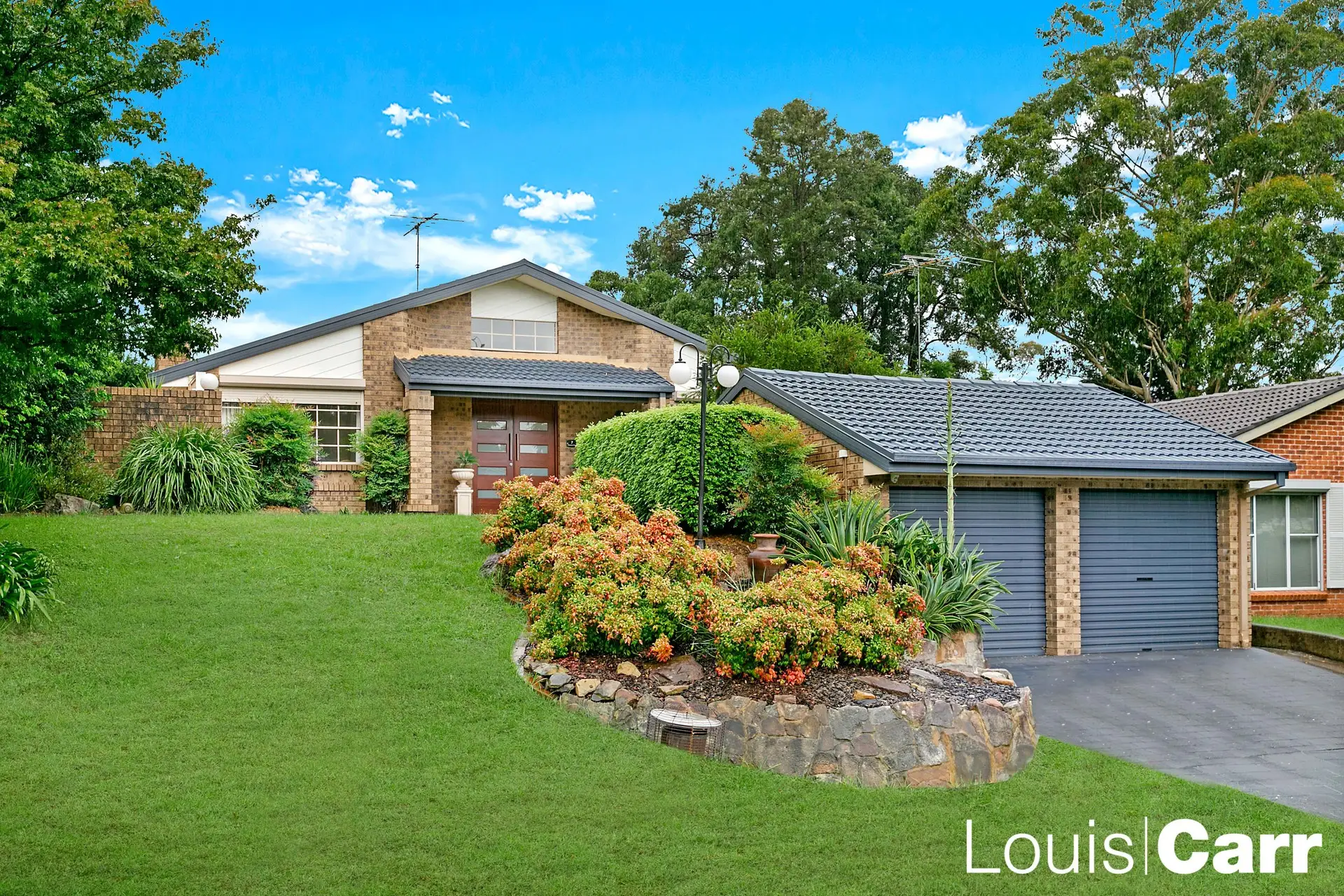 Photo #1: 7 Fairgreen Place, Castle Hill - Sold by Louis Carr Real Estate