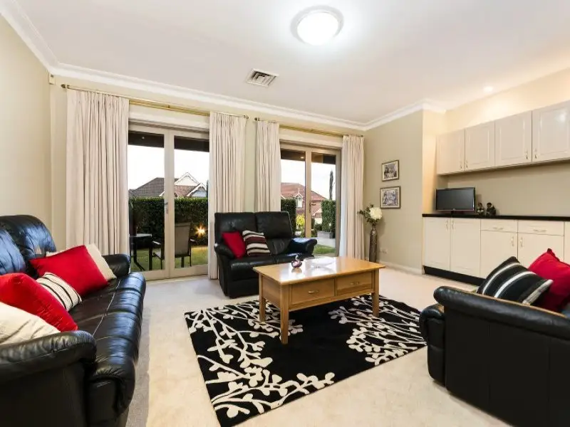 8 Chapel Close, Cherrybrook Sold by Louis Carr Real Estate - image 2