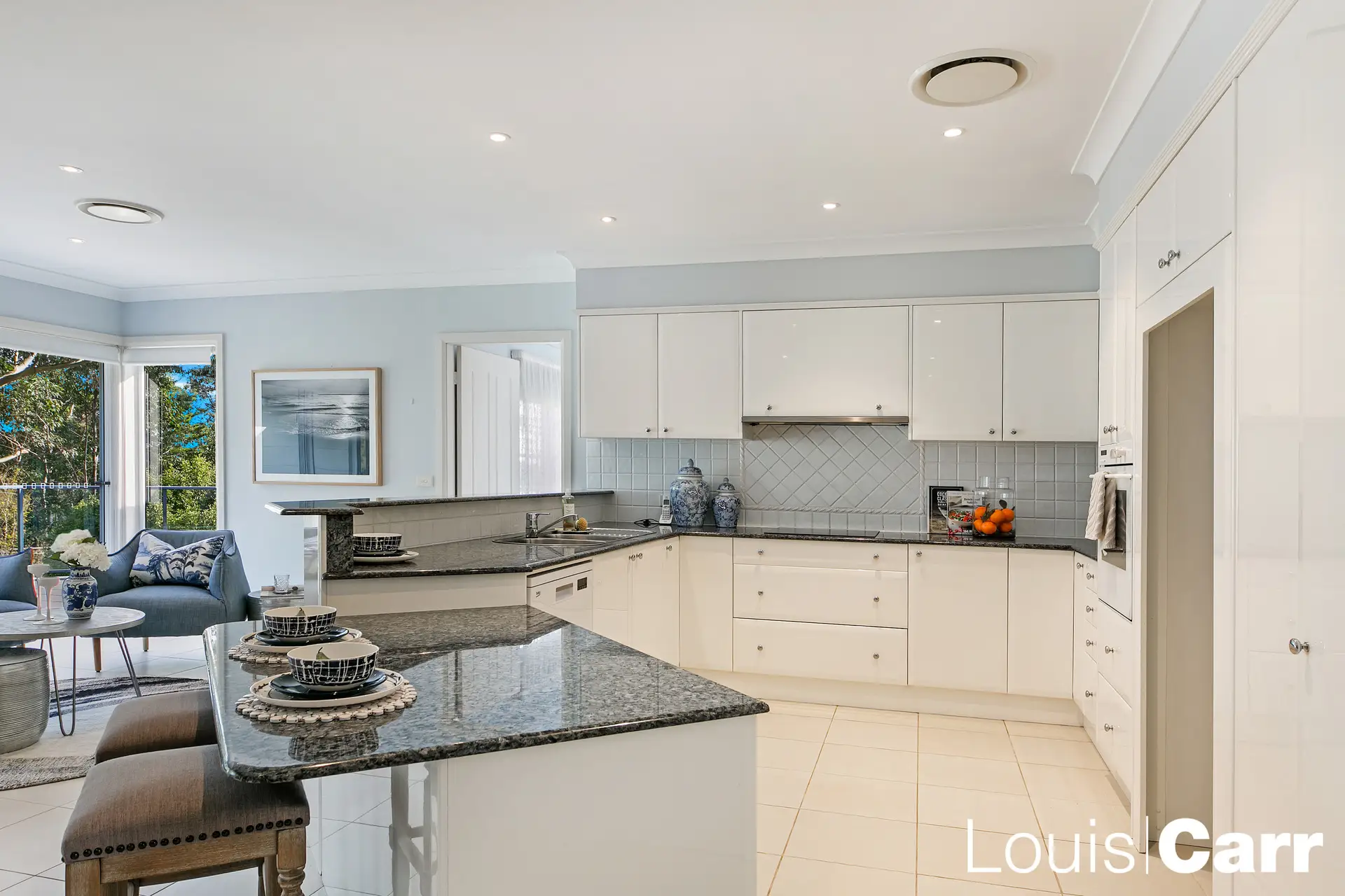 Photo #7: 22 Huntingdale Circle, Castle Hill - Sold by Louis Carr Real Estate