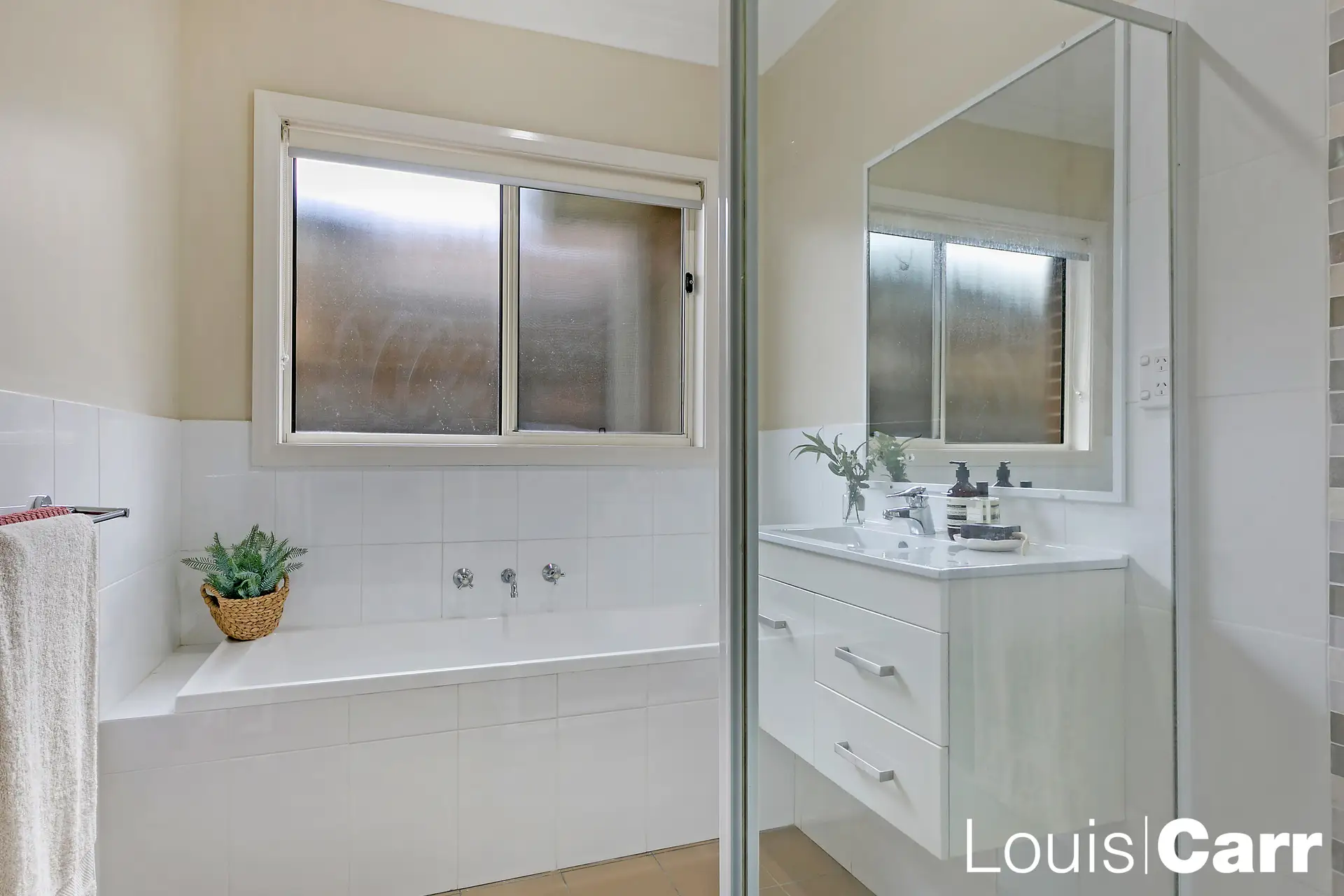 Photo #9: 7 Holly Street, Rouse Hill - Sold by Louis Carr Real Estate