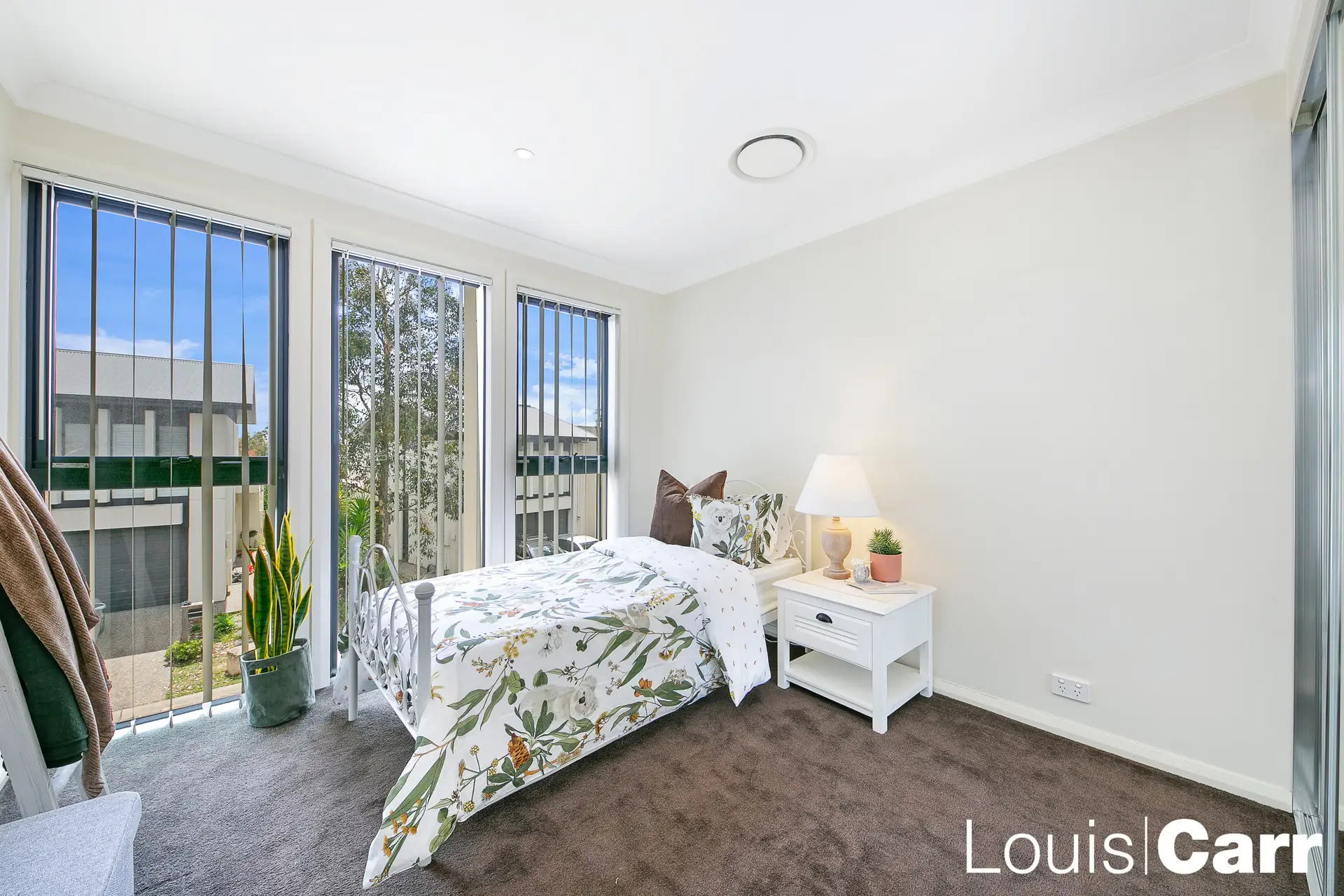 Photo #7: 15 Grace Crescent, Kellyville - Sold by Louis Carr Real Estate