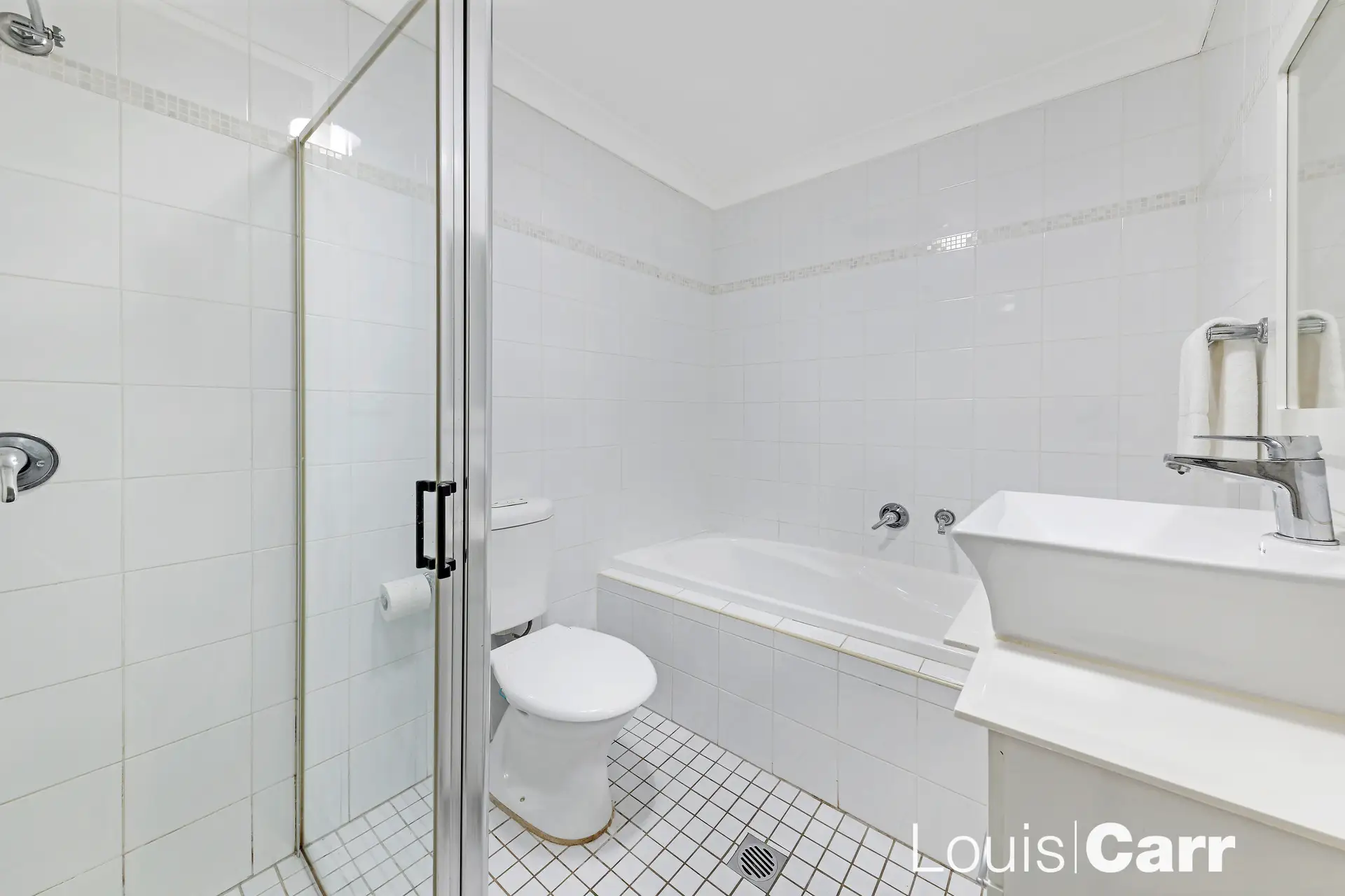 24/7-15 Purser Avenue, Castle Hill Sold by Louis Carr Real Estate - image 9