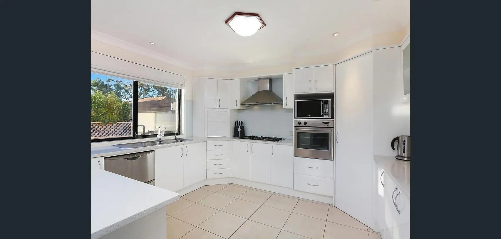 16 Hamish Court, Beaumont Hills Leased by Louis Carr Real Estate - image 1