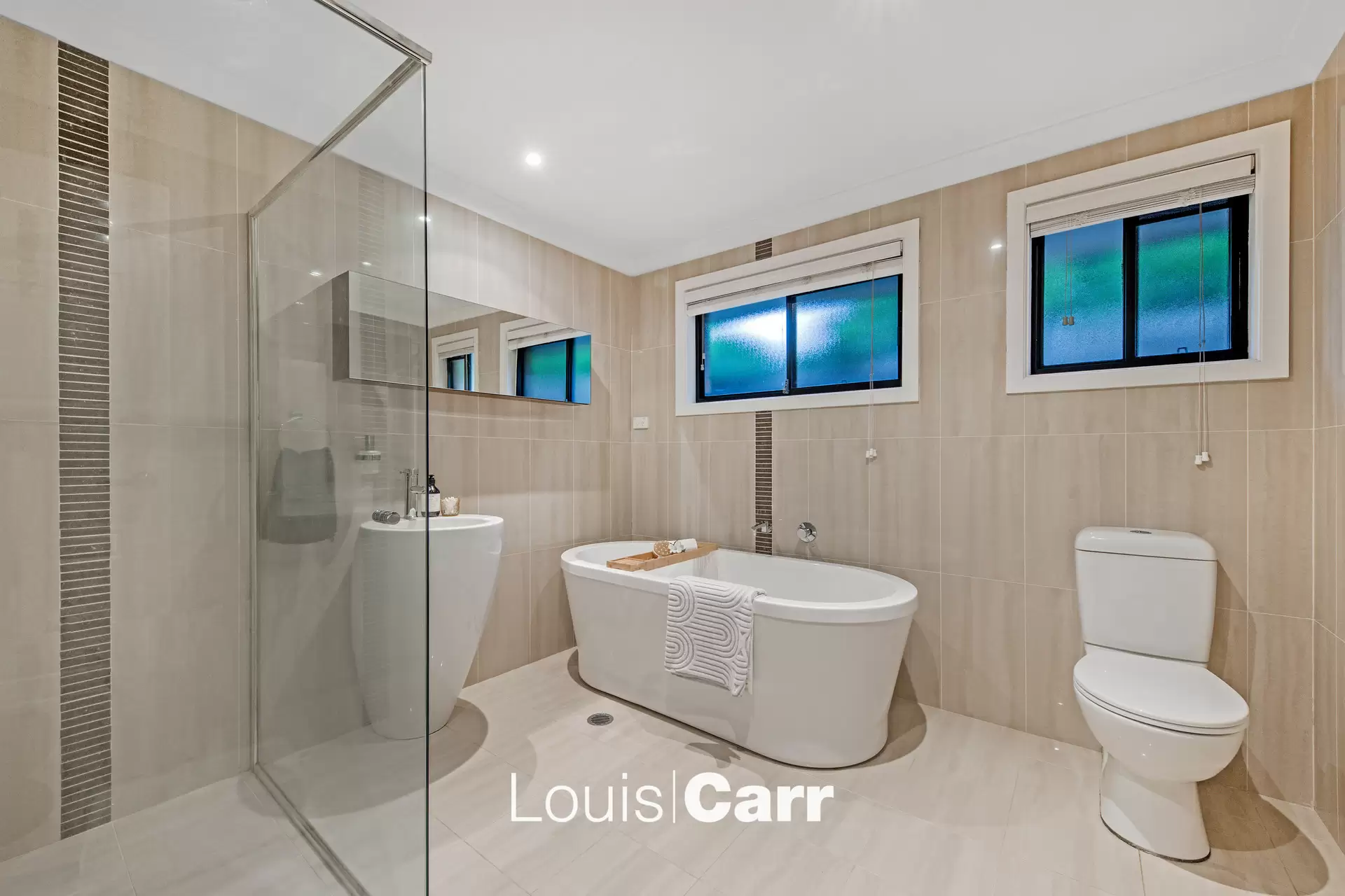Photo #12: 18 Chiltern Crescent, Castle Hill - Sold by Louis Carr Real Estate