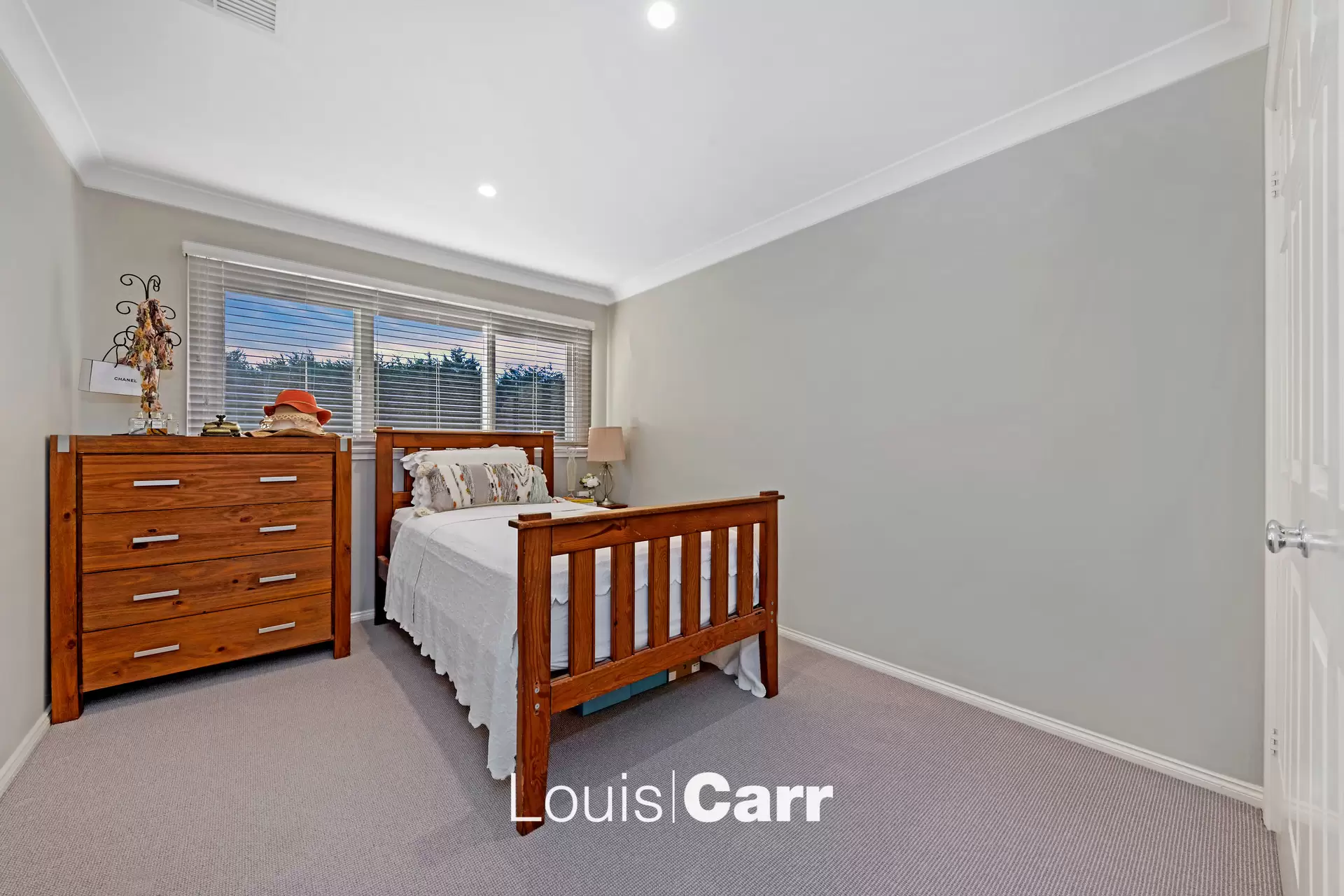 Photo #18: 7 Golders Green Way, Glenhaven - Sold by Louis Carr Real Estate