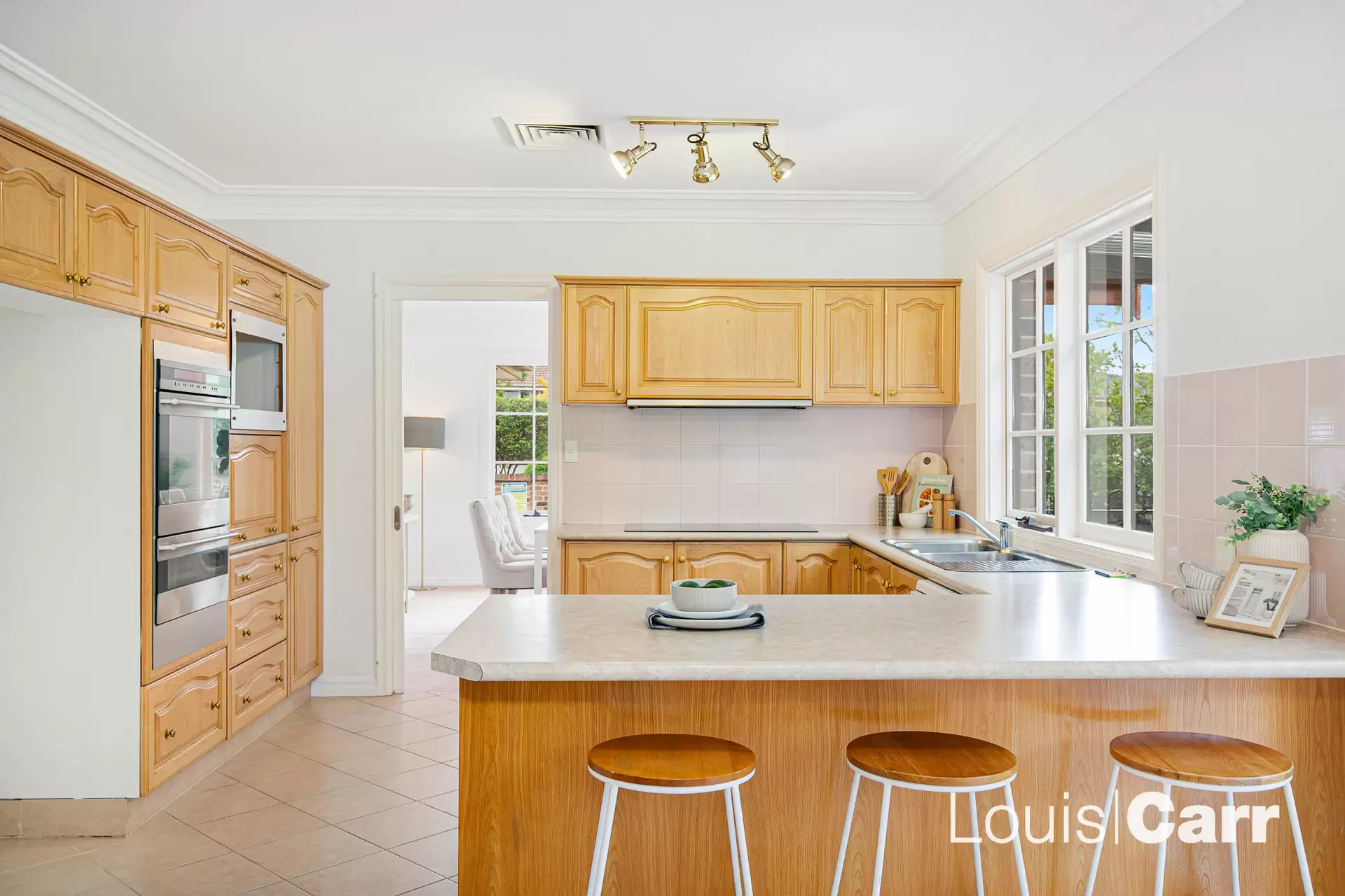 18 Josephine Crescent, Cherrybrook Auction by Louis Carr Real Estate - image 8