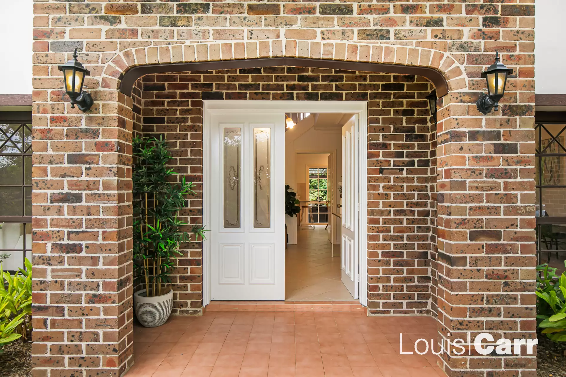 18 Josephine Crescent, Cherrybrook Auction by Louis Carr Real Estate - image 3