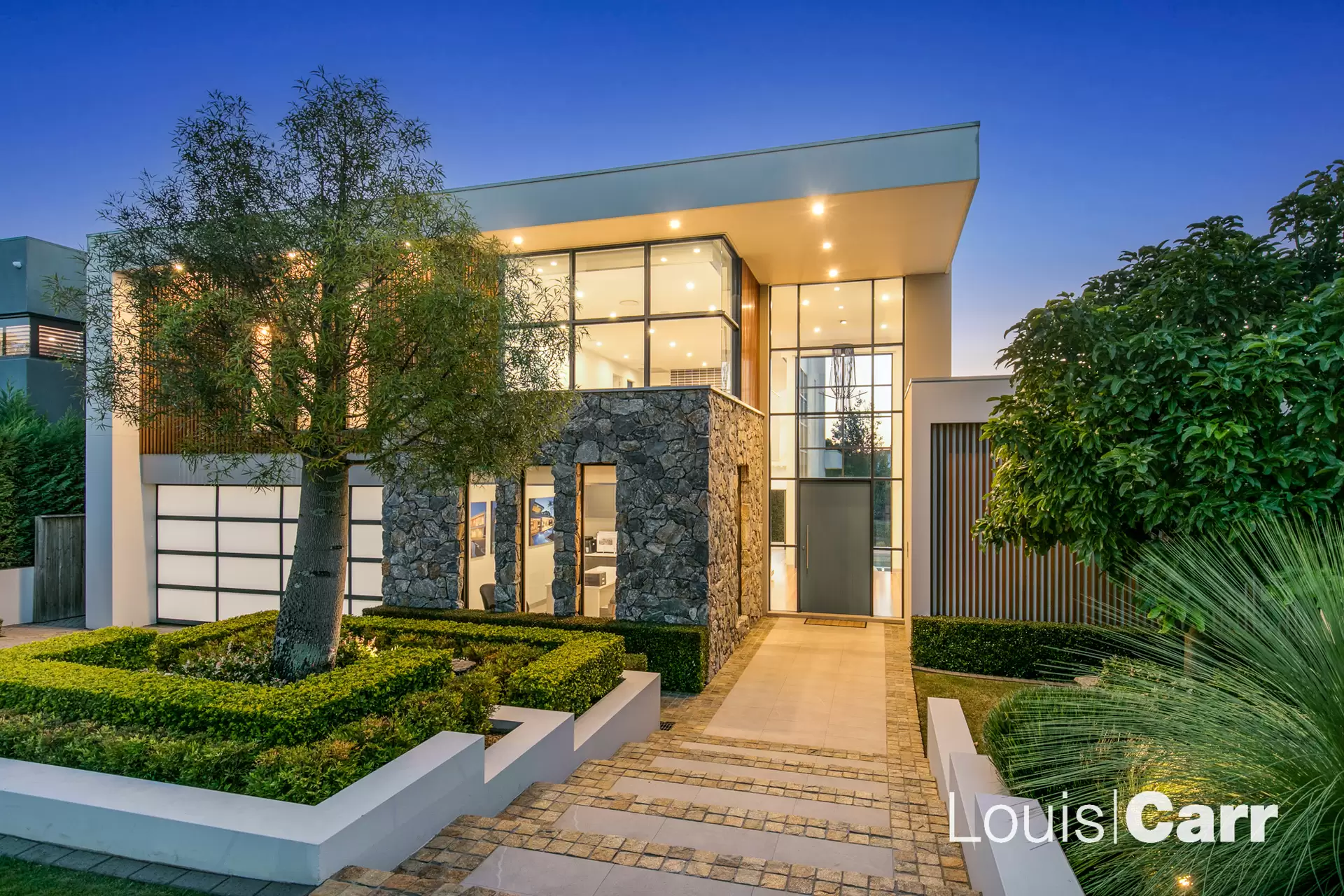 106 Edgewater Drive, Bella Vista Sold by Louis Carr Real Estate - image 1