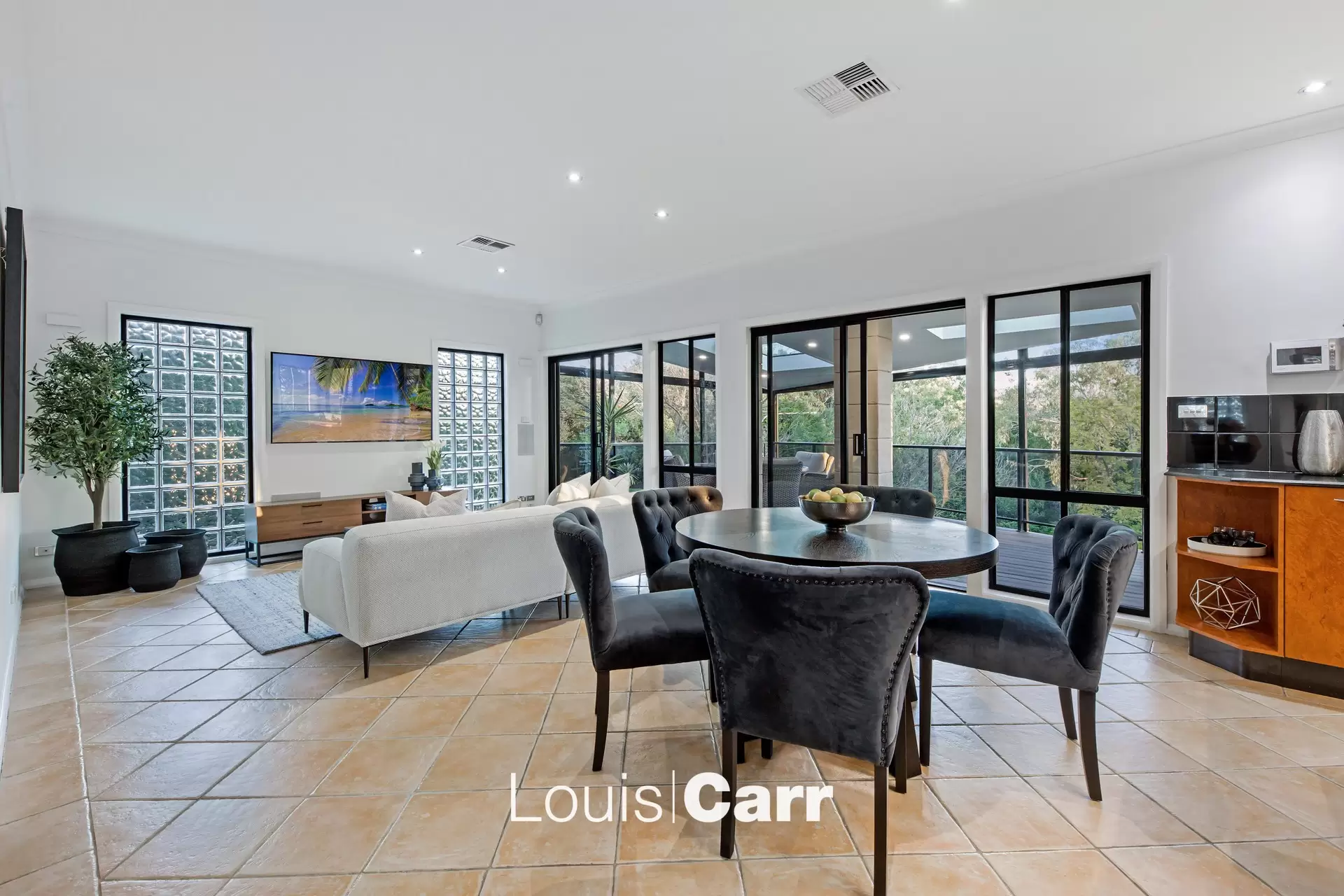 8 Luss Court, Glenhaven For Sale by Louis Carr Real Estate - image 10