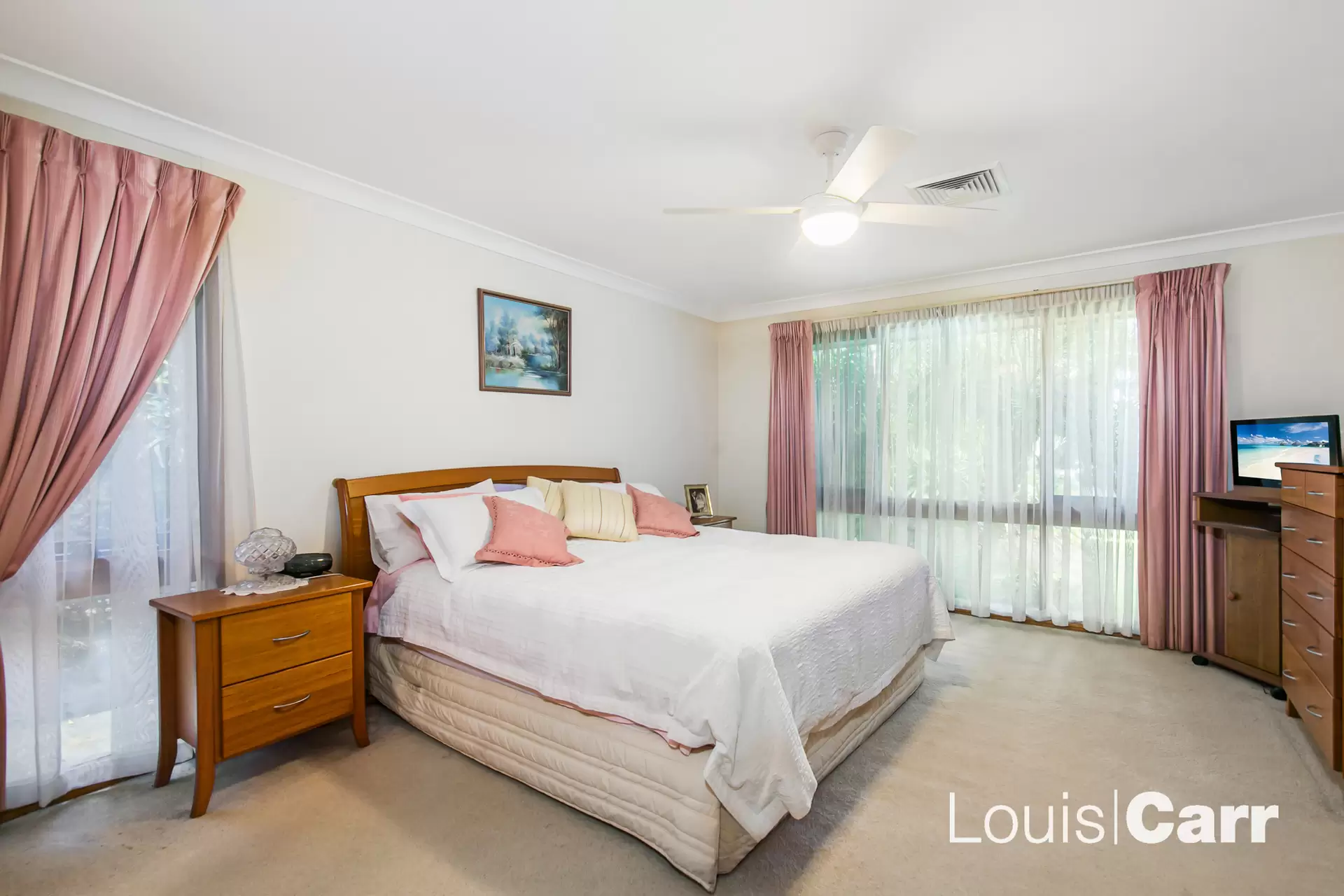 4 Crompton Place, West Pennant Hills For Sale by Louis Carr Real Estate - image 7