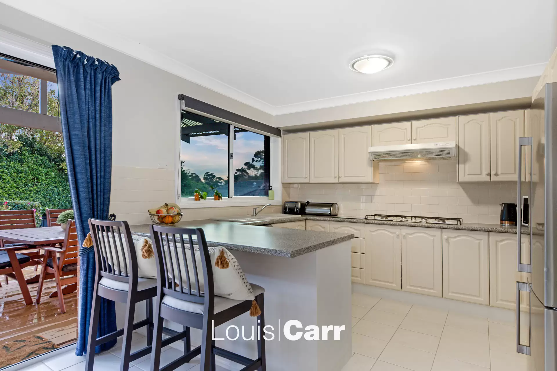 3A Kincraig Court, Castle Hill Auction by Louis Carr Real Estate - image 5