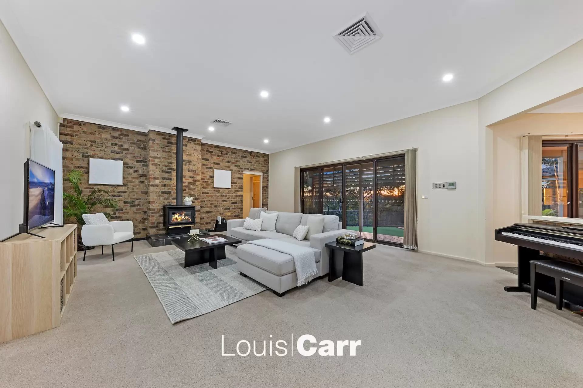 2 Delavor Place, Glenhaven For Sale by Louis Carr Real Estate - image 7