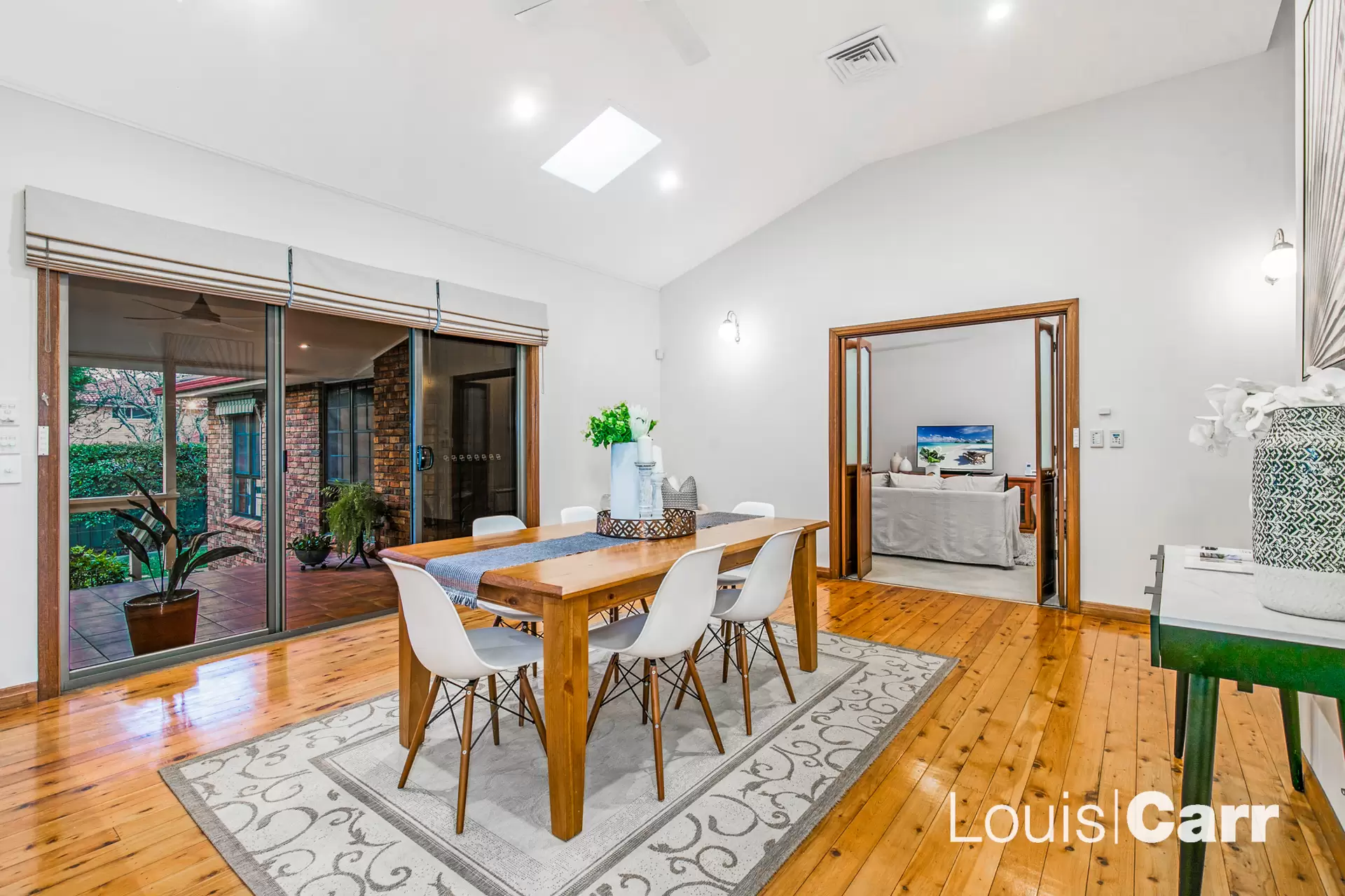 8 Thorpe Avenue, Cherrybrook Sold by Louis Carr Real Estate - image 3