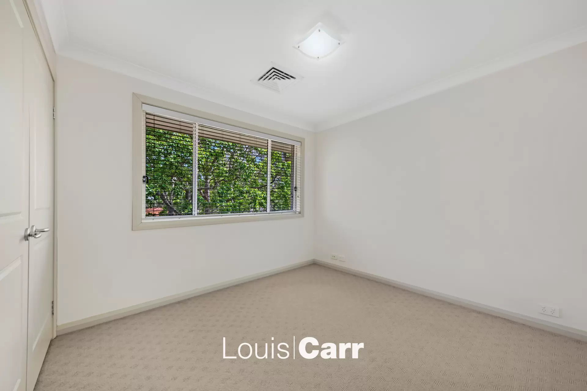 19 Government Farm Crescent, Castle Hill Leased by Louis Carr Real Estate - image 3