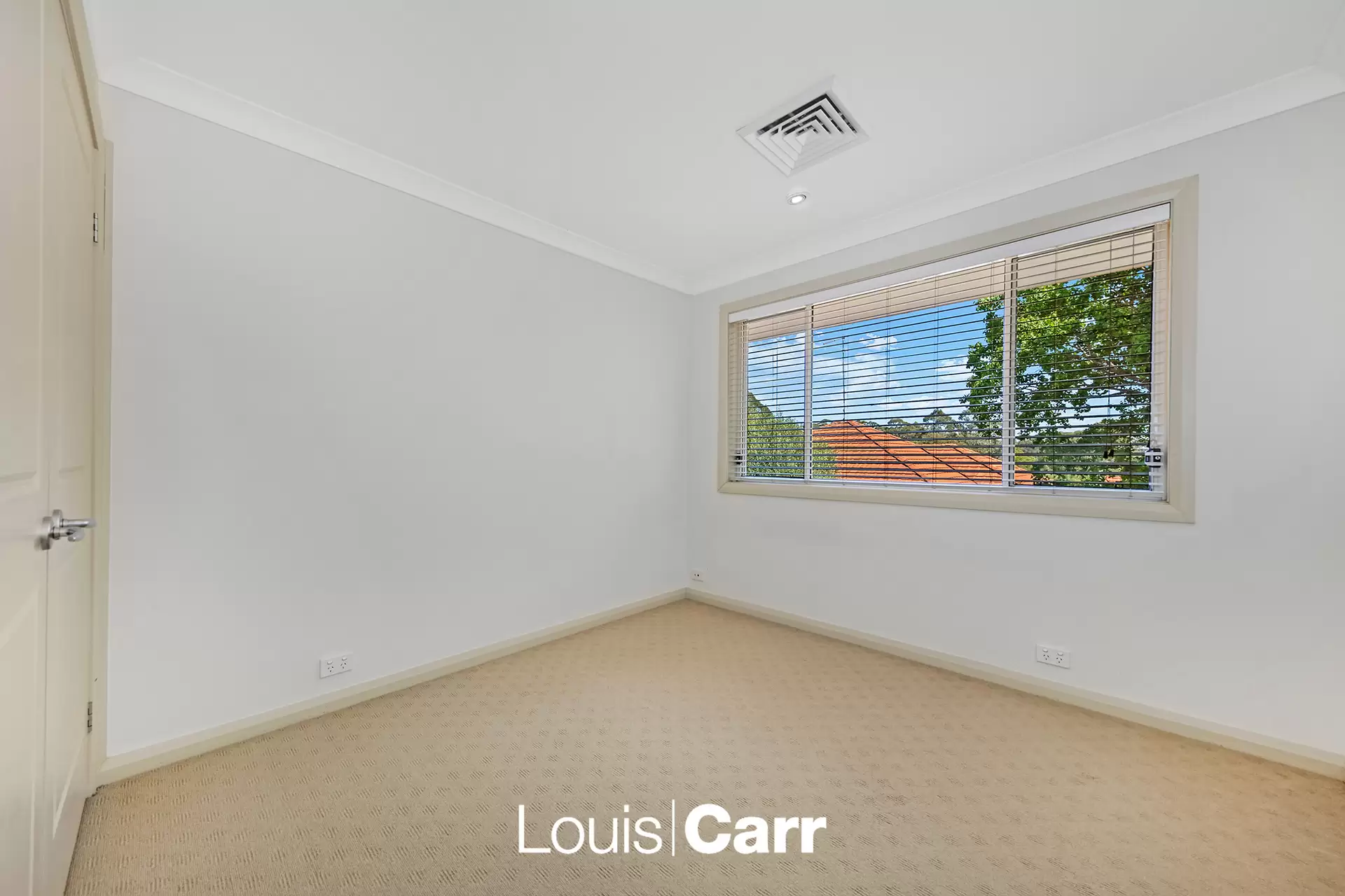 19 Government Farm Crescent, Castle Hill Leased by Louis Carr Real Estate - image 4