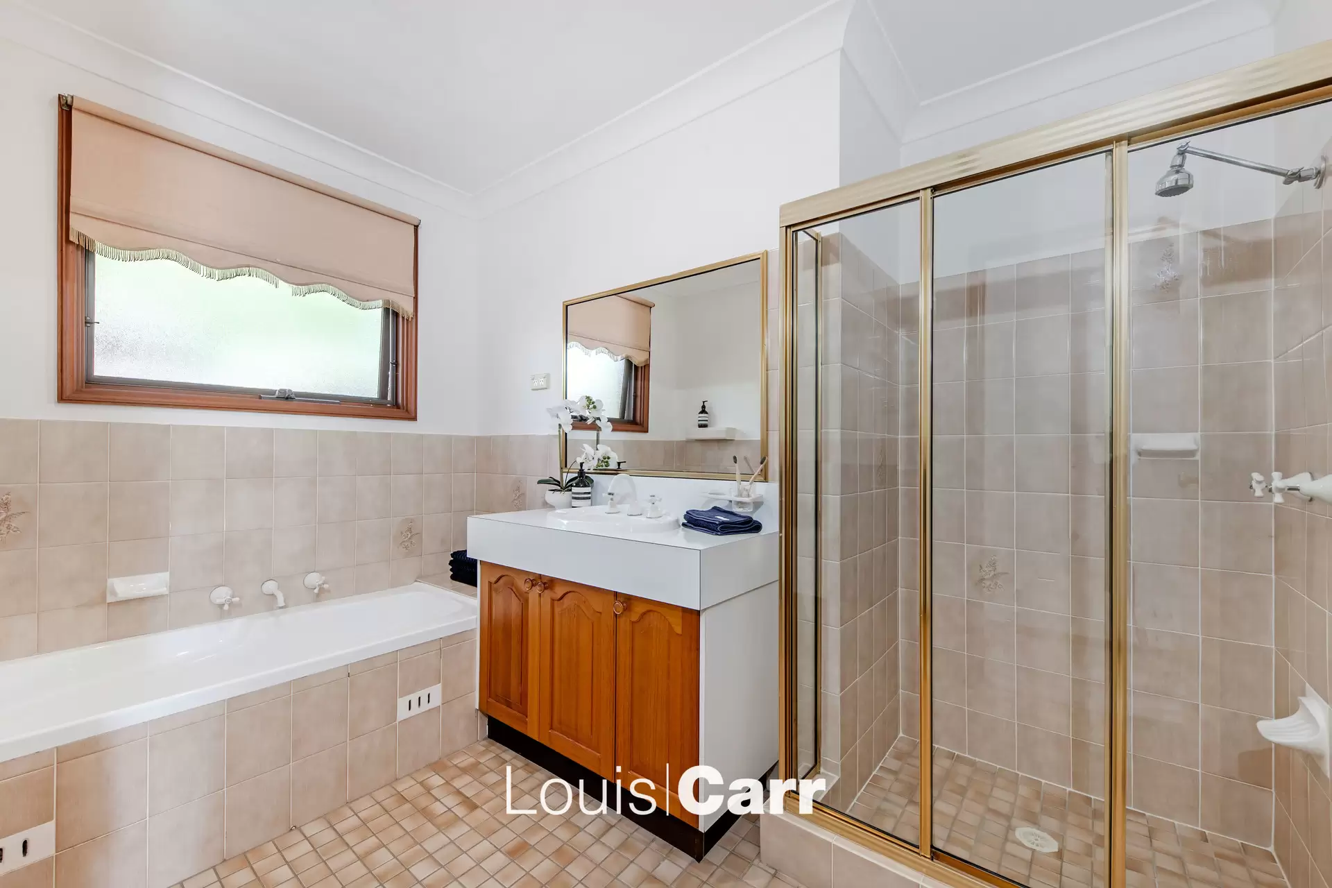 27 Gooraway Drive, Castle Hill For Sale by Louis Carr Real Estate - image 12