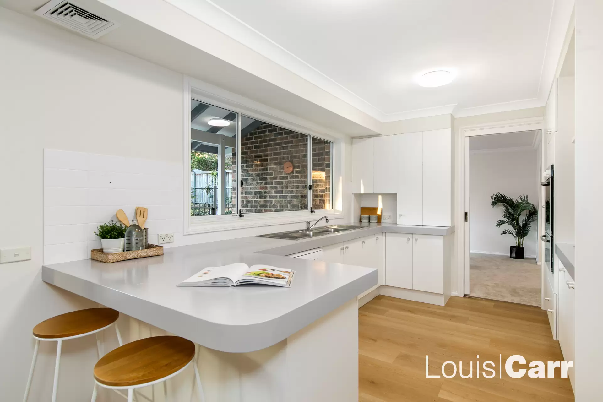 41 Tamarisk Crescent, Cherrybrook Auction by Louis Carr Real Estate - image 6