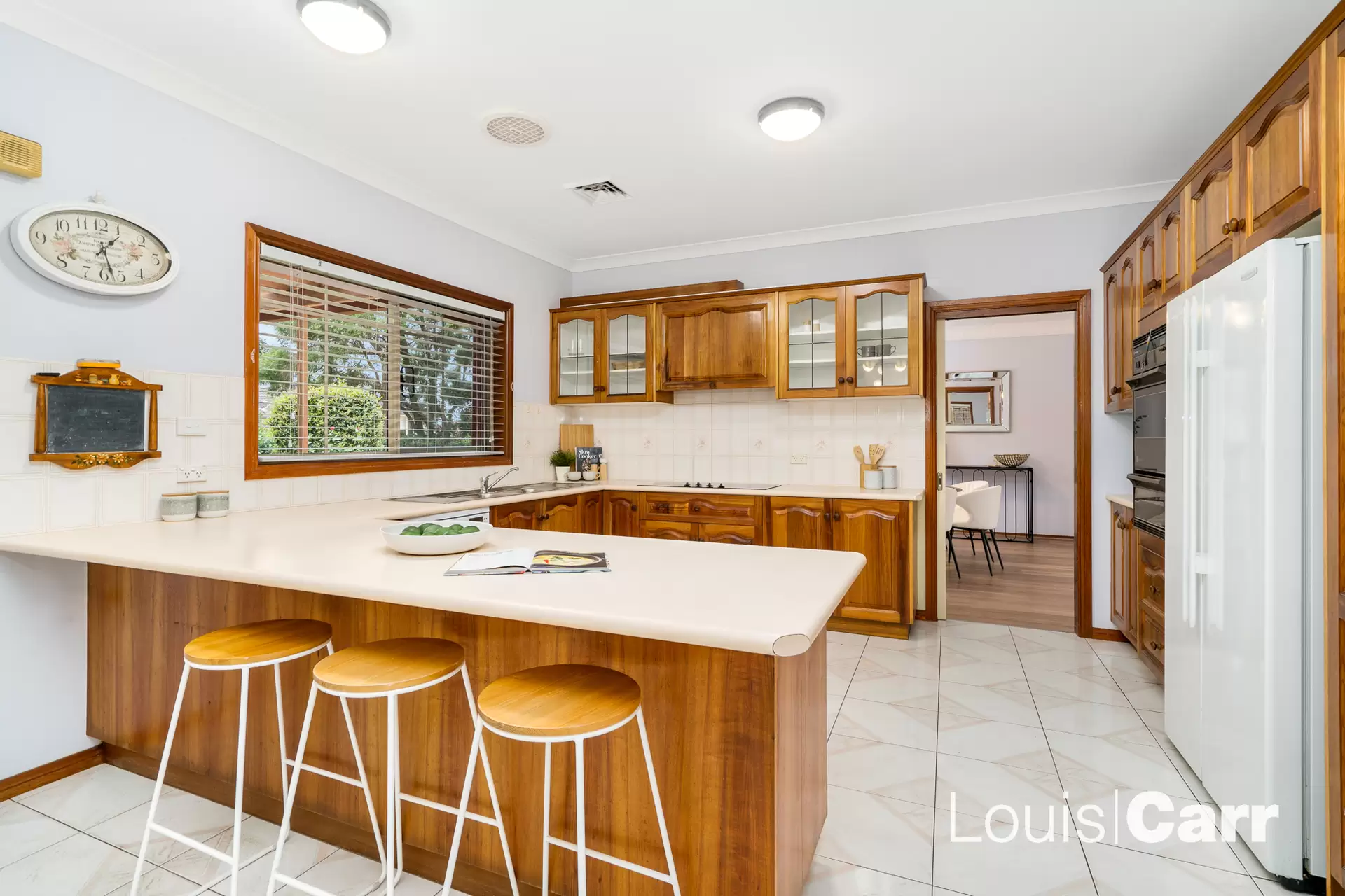 8 Stirling Court, Castle Hill Auction by Louis Carr Real Estate - image 4