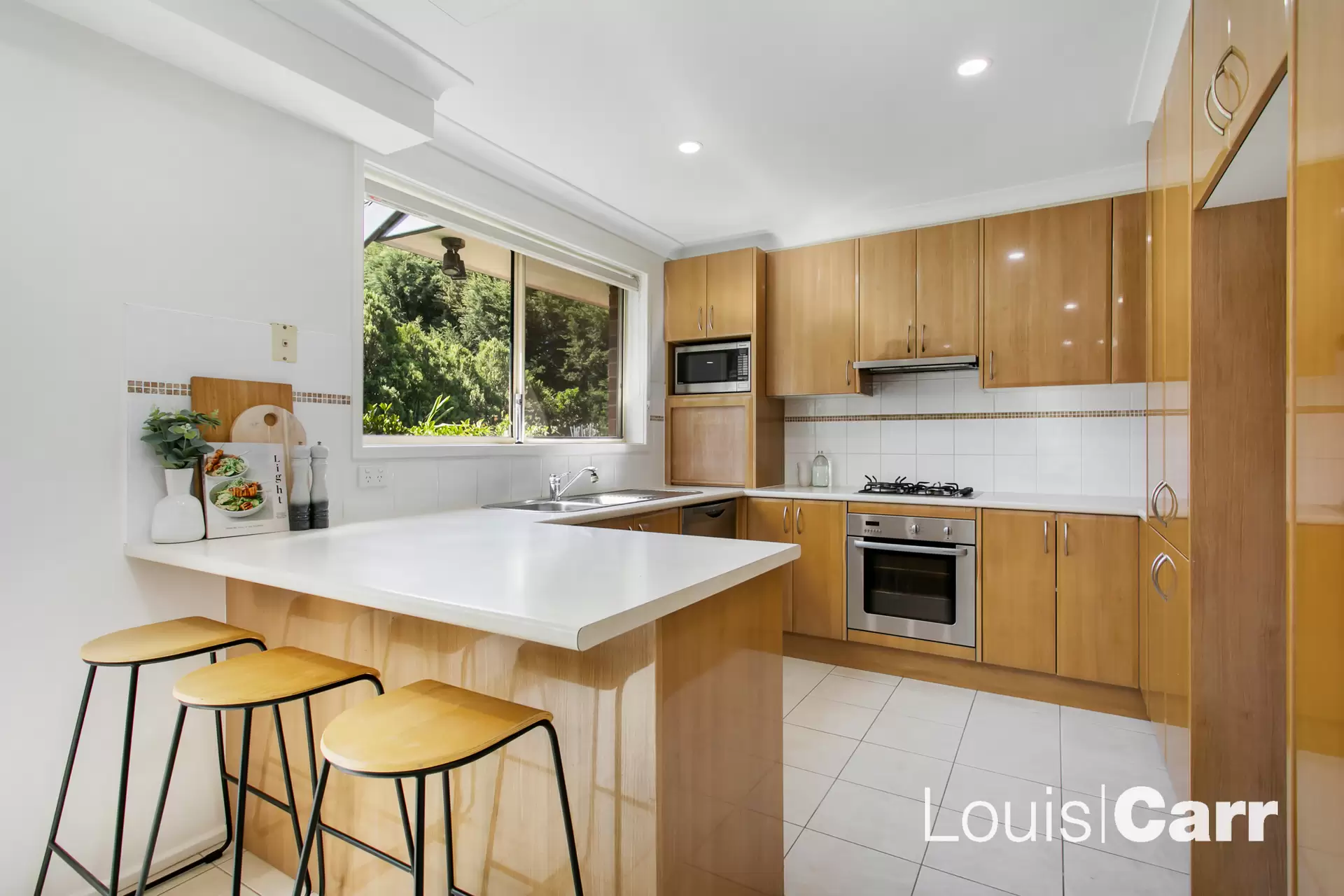 2/1 Darlington Drive, Cherrybrook Sold by Louis Carr Real Estate - image 3