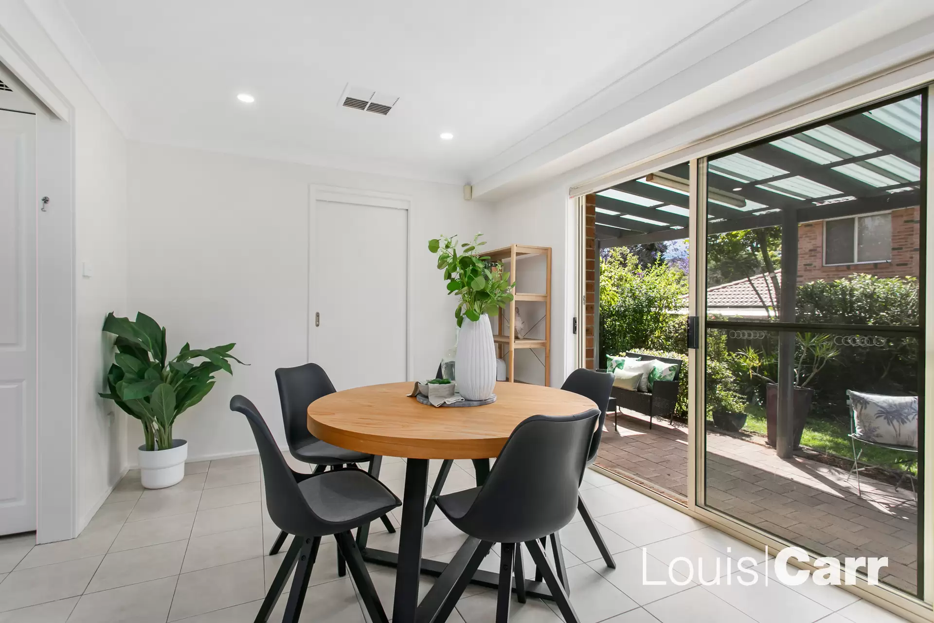 2/1 Darlington Drive, Cherrybrook Sold by Louis Carr Real Estate - image 4