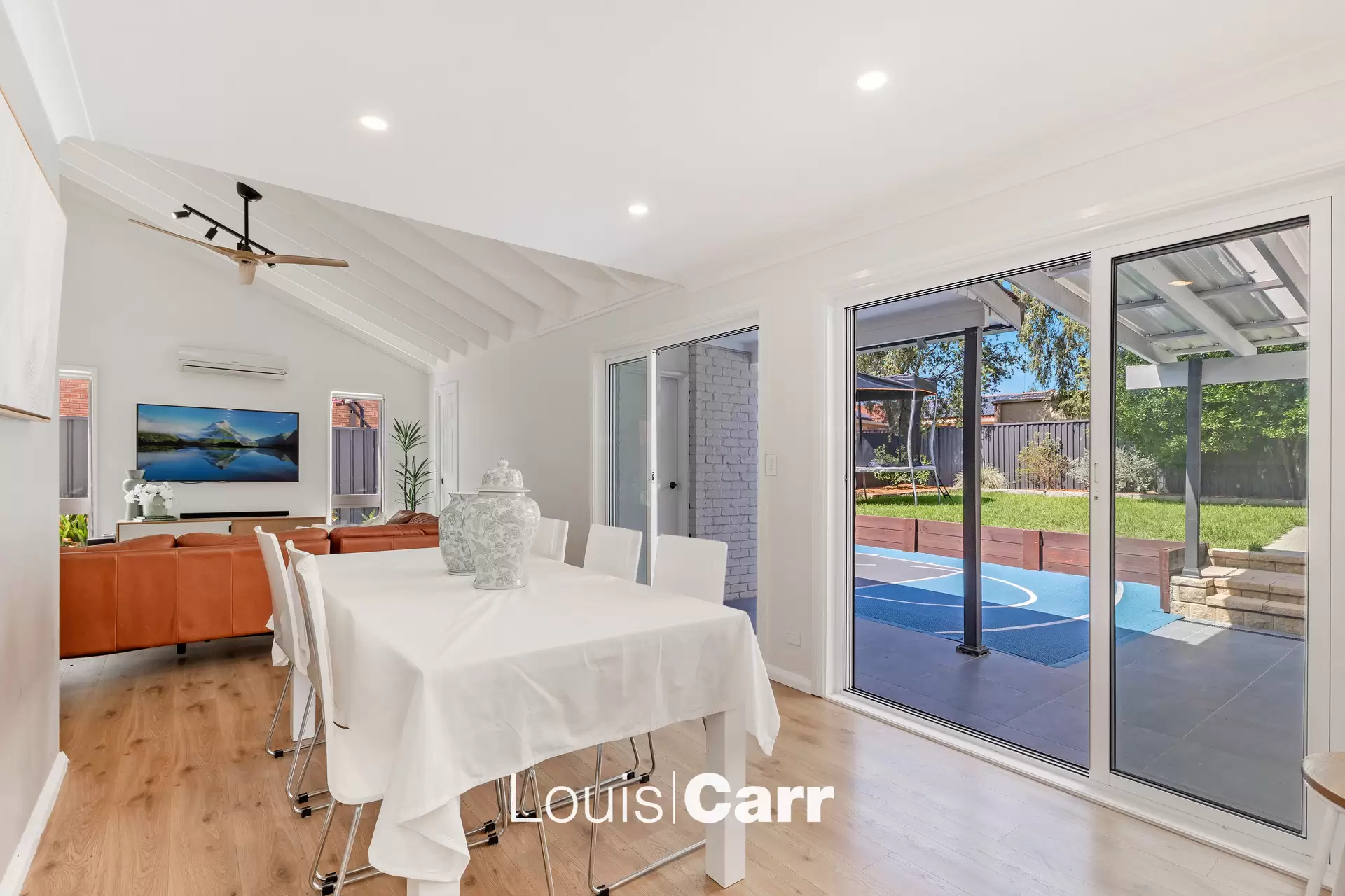 127 Ridgecrop Drive, Castle Hill For Sale by Louis Carr Real Estate - image 8