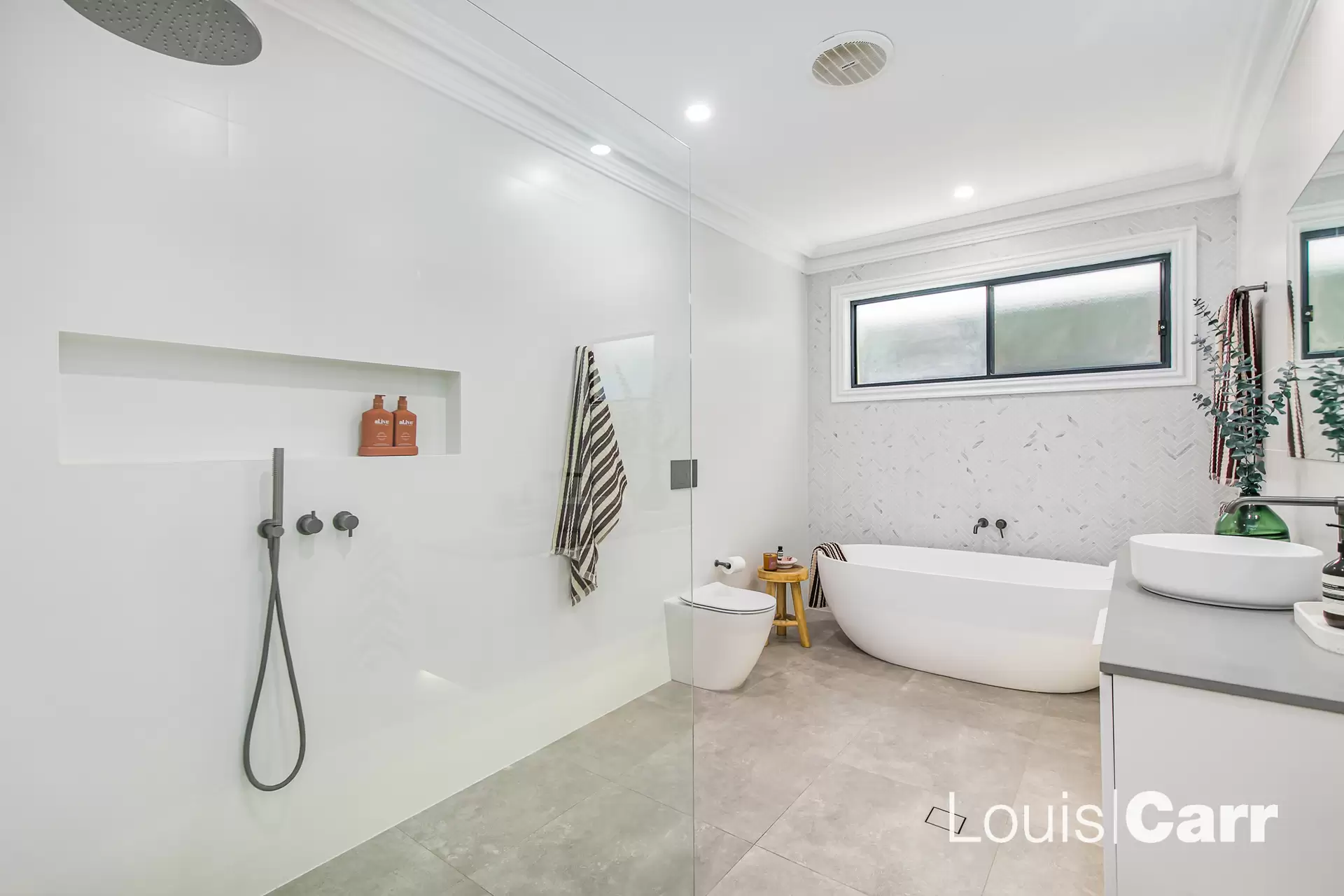 9 Hoop Pine Place, West Pennant Hills For Sale by Louis Carr Real Estate - image 14