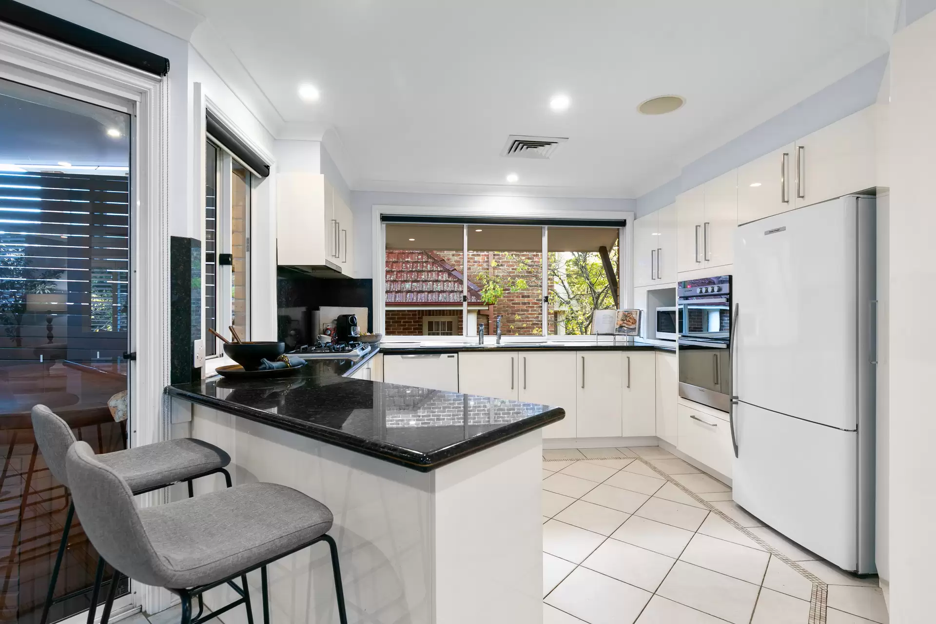 27 Sandhurst Crescent, Glenhaven For Sale by Louis Carr Real Estate - image 9
