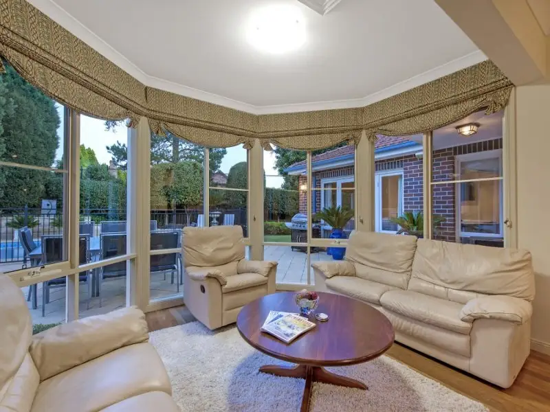 7 Rosedale Place, West Pennant Hills Sold by Louis Carr Real Estate - image 4