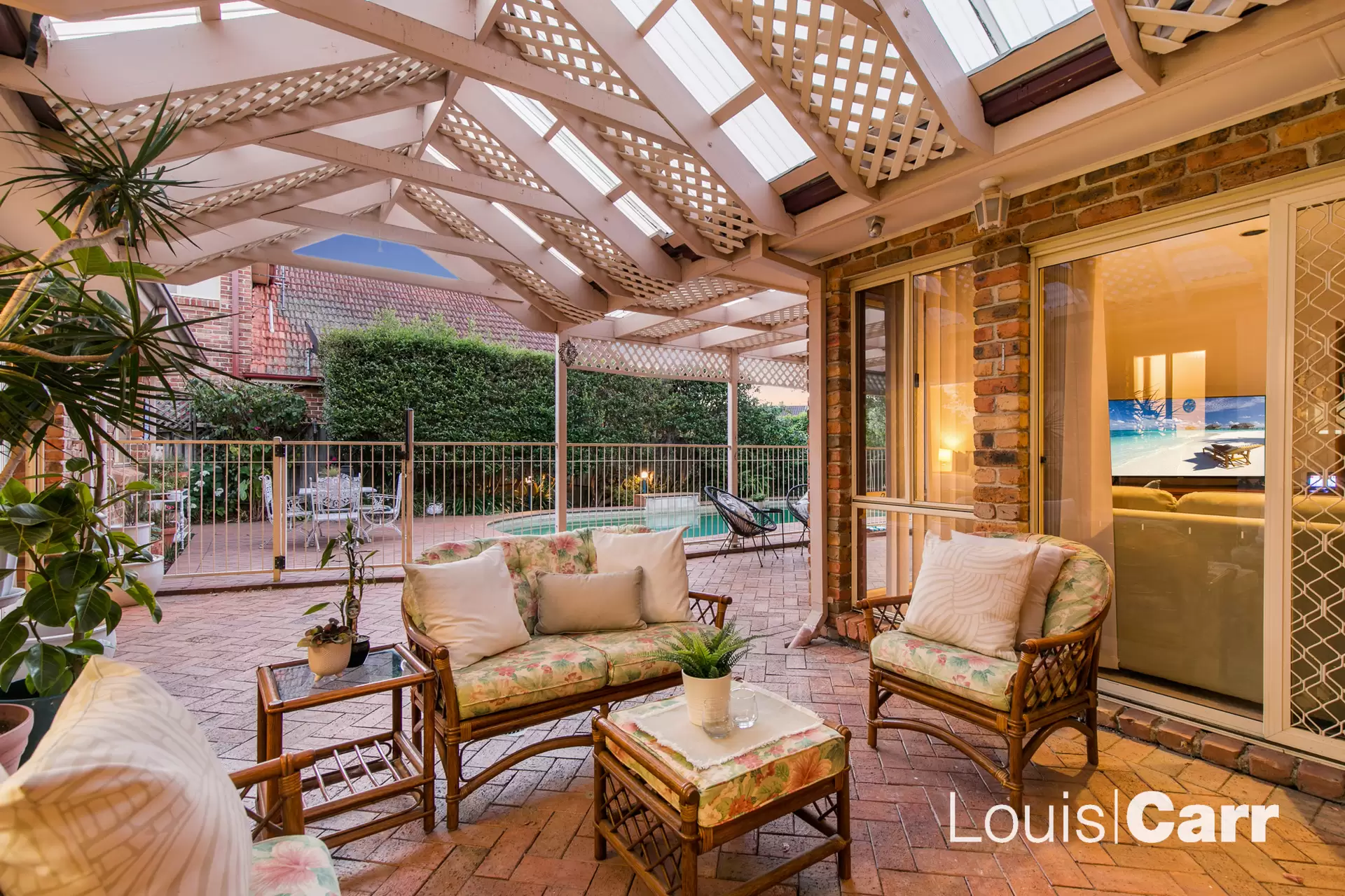 11 Chapel Close, Cherrybrook Auction by Louis Carr Real Estate - image 2