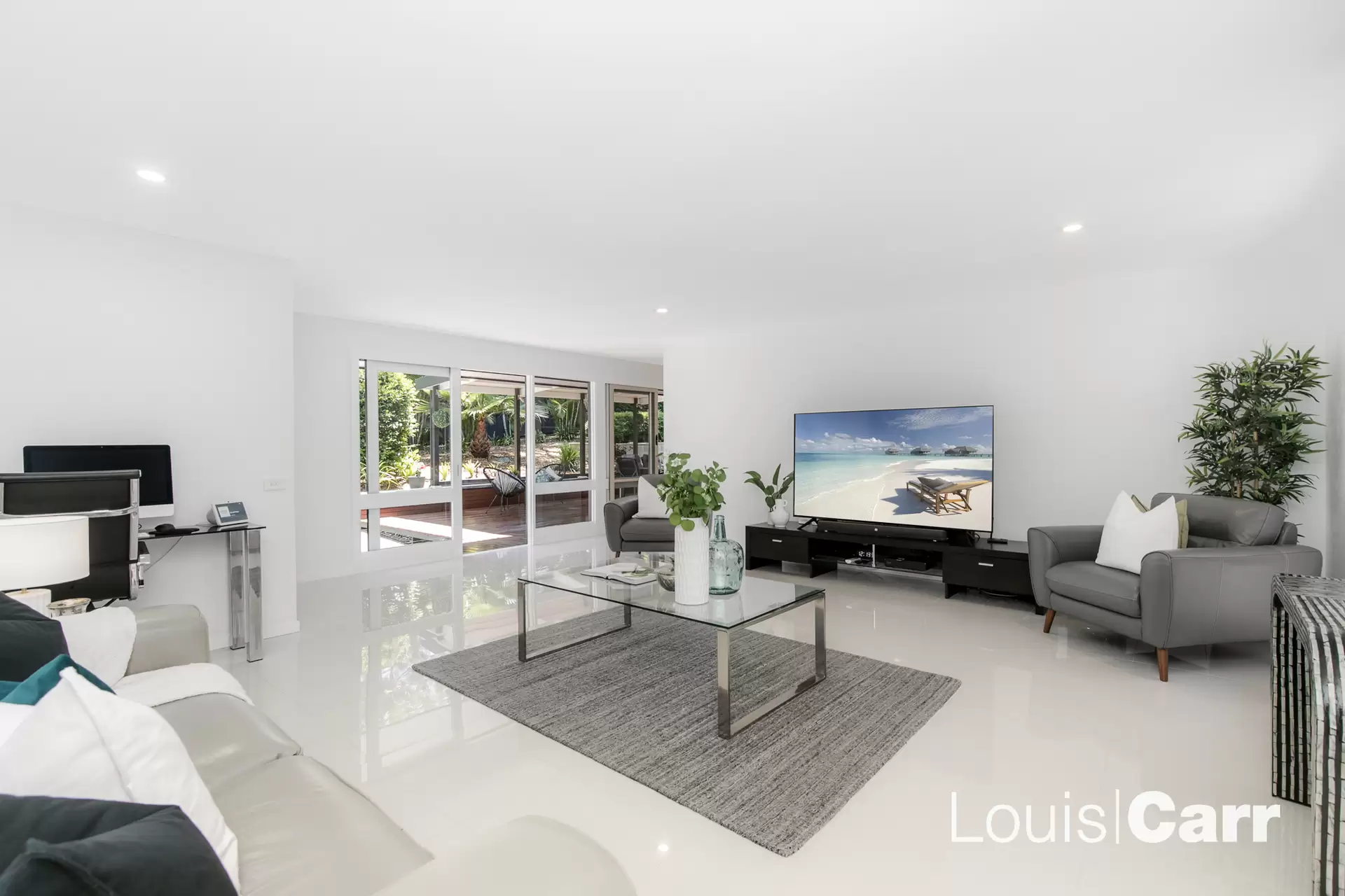 7 Torrens Place, Cherrybrook For Sale by Louis Carr Real Estate - image 2