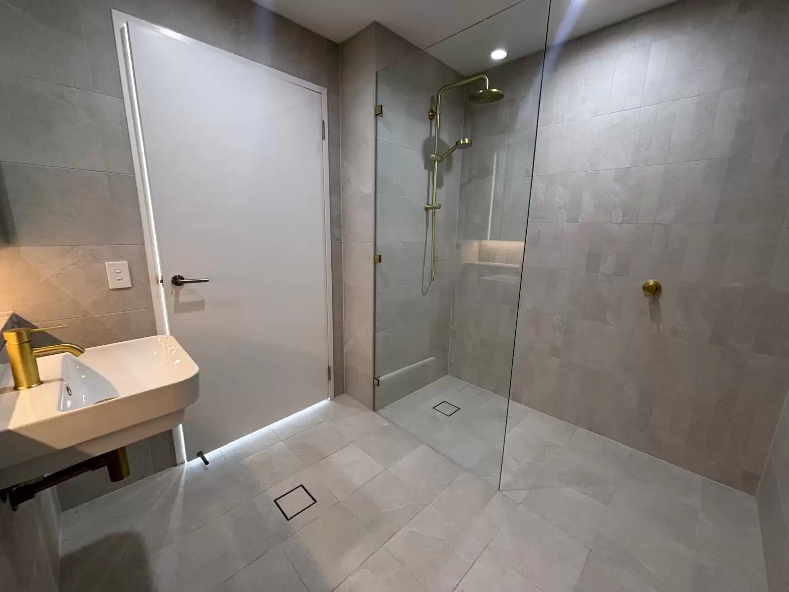 1119/6 Mandala Parade, Castle Hill For Lease by Louis Carr Real Estate - image 9