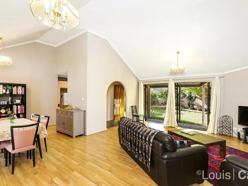 10/1 Franklin Road, Cherrybrook Sold by Louis Carr Real Estate - image 1