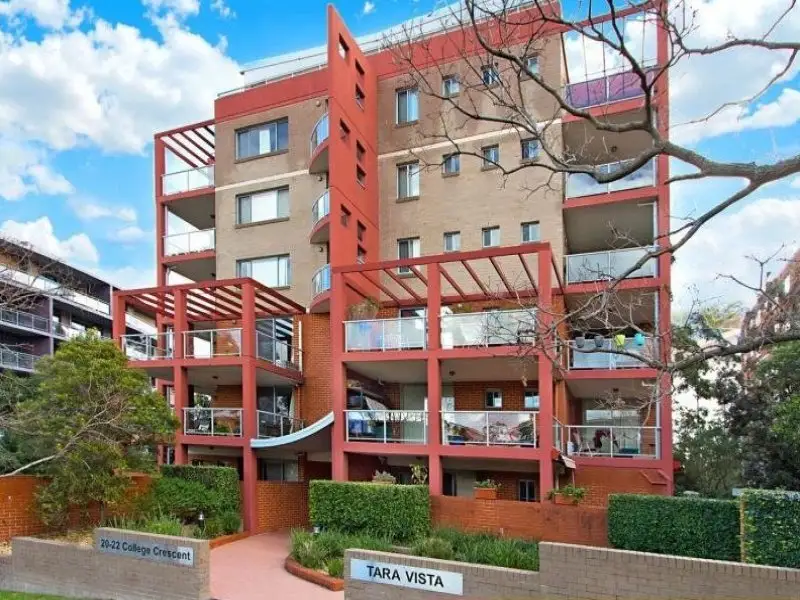 42/20-22 College Crescent, Hornsby Sold by Louis Carr Real Estate - image 4