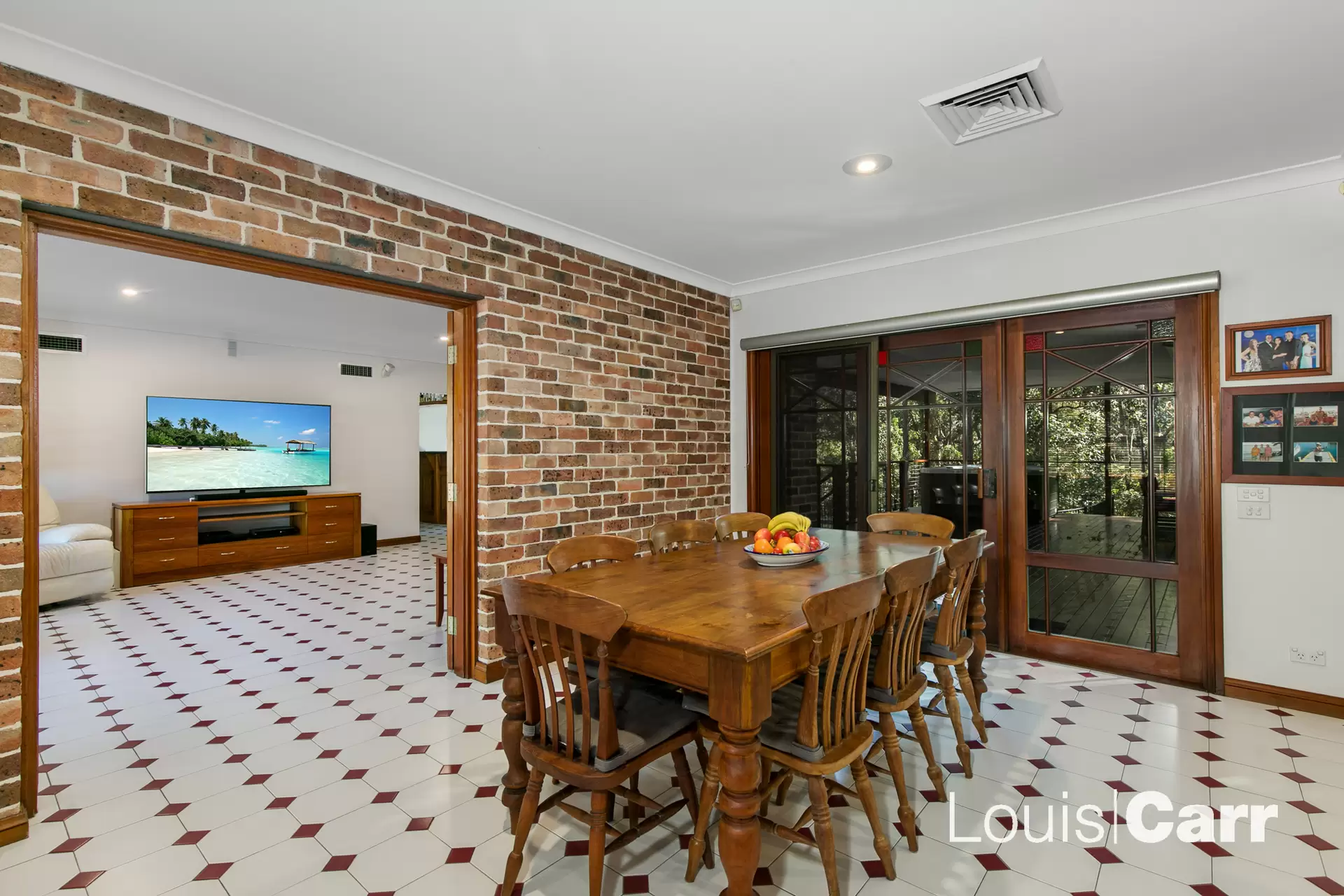 20 Jordana Place, Castle Hill For Sale by Louis Carr Real Estate - image 7