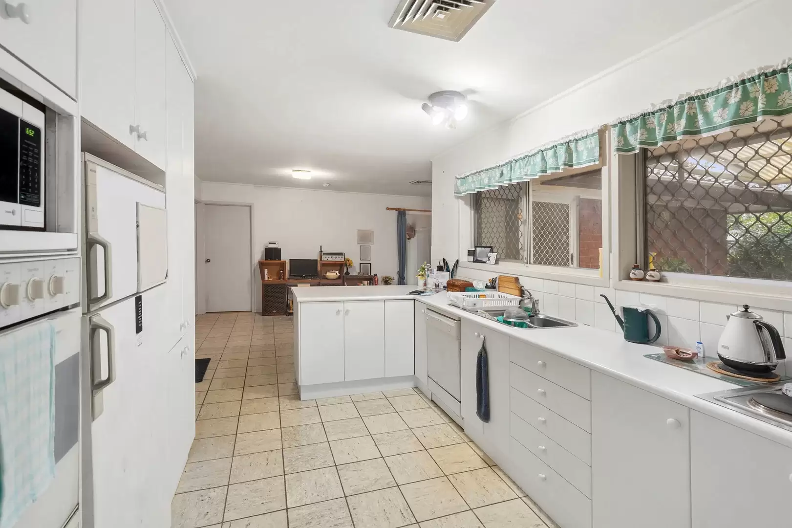 11 Parsonage Road, Castle Hill For Lease by Louis Carr Real Estate - image 2