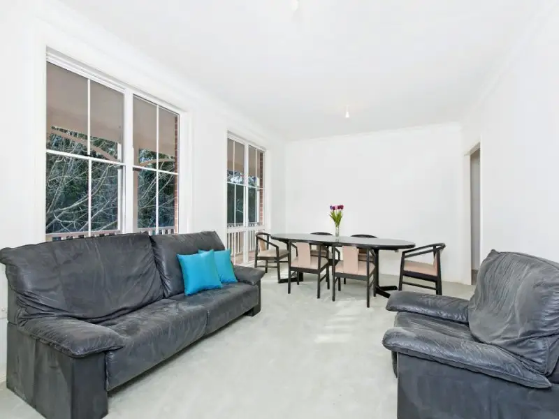 25 Daphne Place, Cherrybrook Sold by Louis Carr Real Estate - image 3