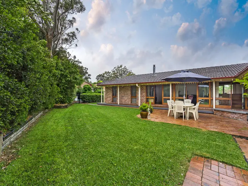 9 Teak Place, Cherrybrook Sold by Louis Carr Real Estate - image 1