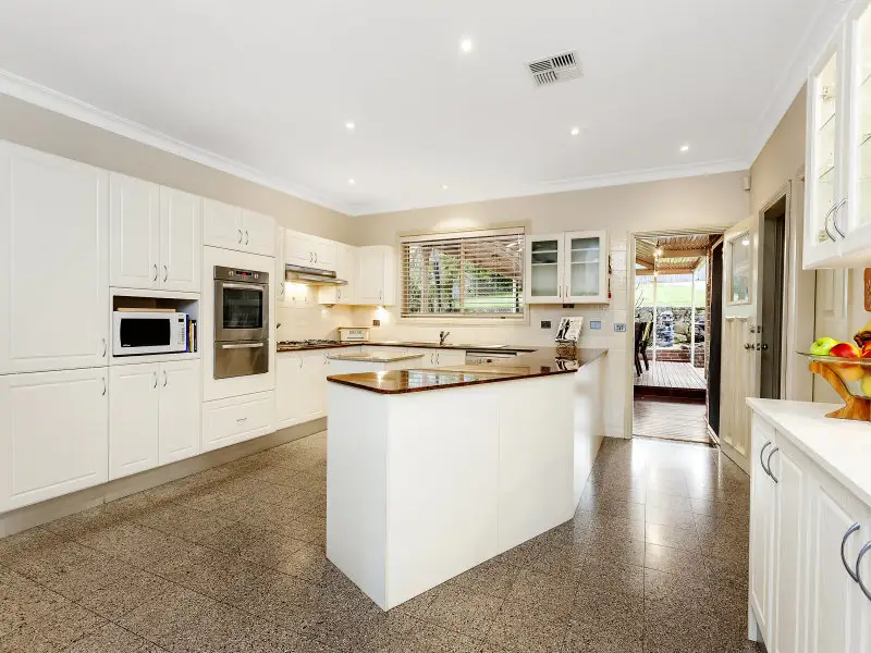 44 Appletree Drive, Cherrybrook Sold by Louis Carr Real Estate - image 3