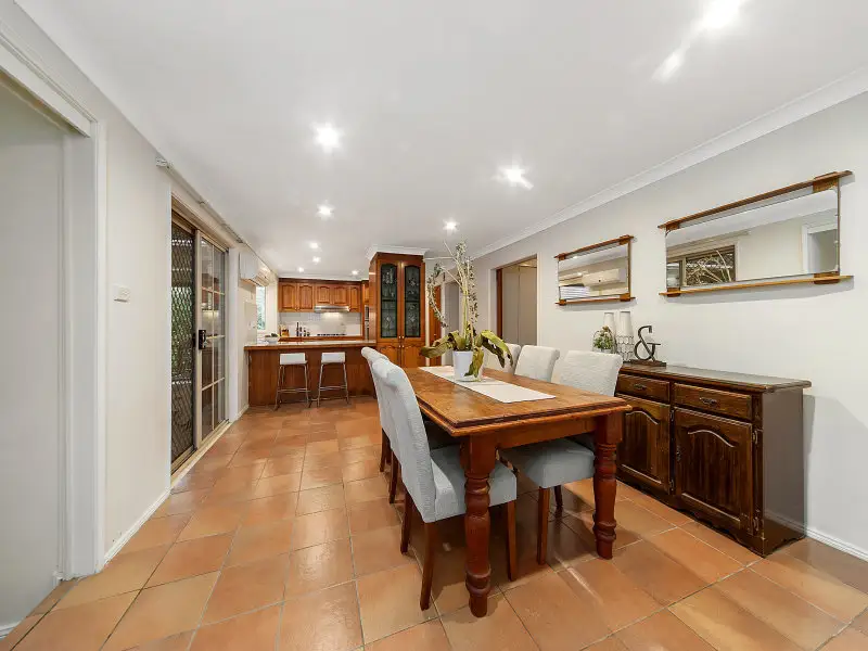 9 Maybush Place, Cherrybrook Sold by Louis Carr Real Estate - image 5