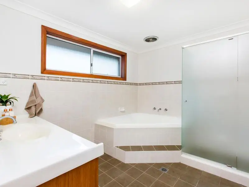 16 Duer Place, Cherrybrook Sold by Louis Carr Real Estate - image 7